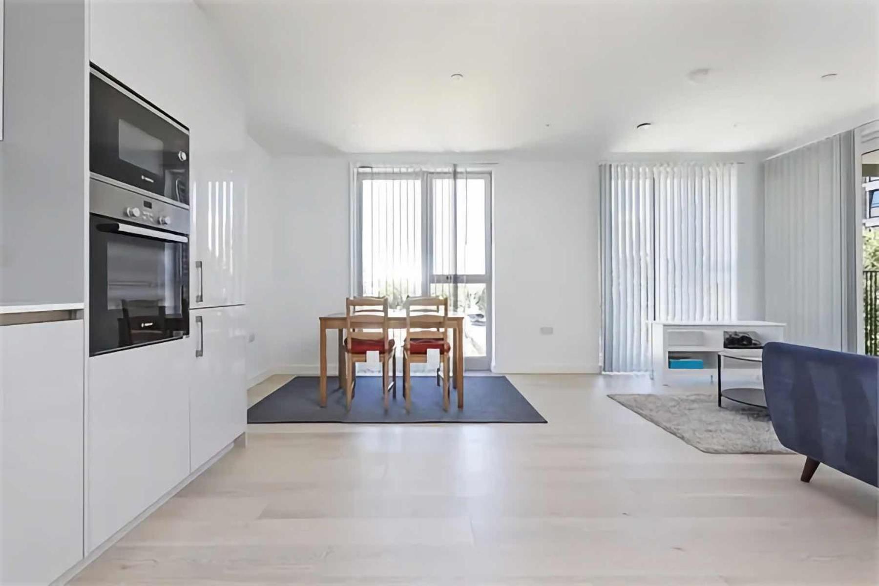 Apartment Classic And Elegant 2 Bedroom Flat *