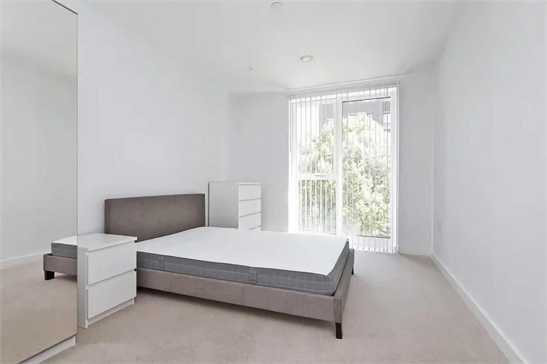 Classic And Elegant 2 Bedroom Flat London