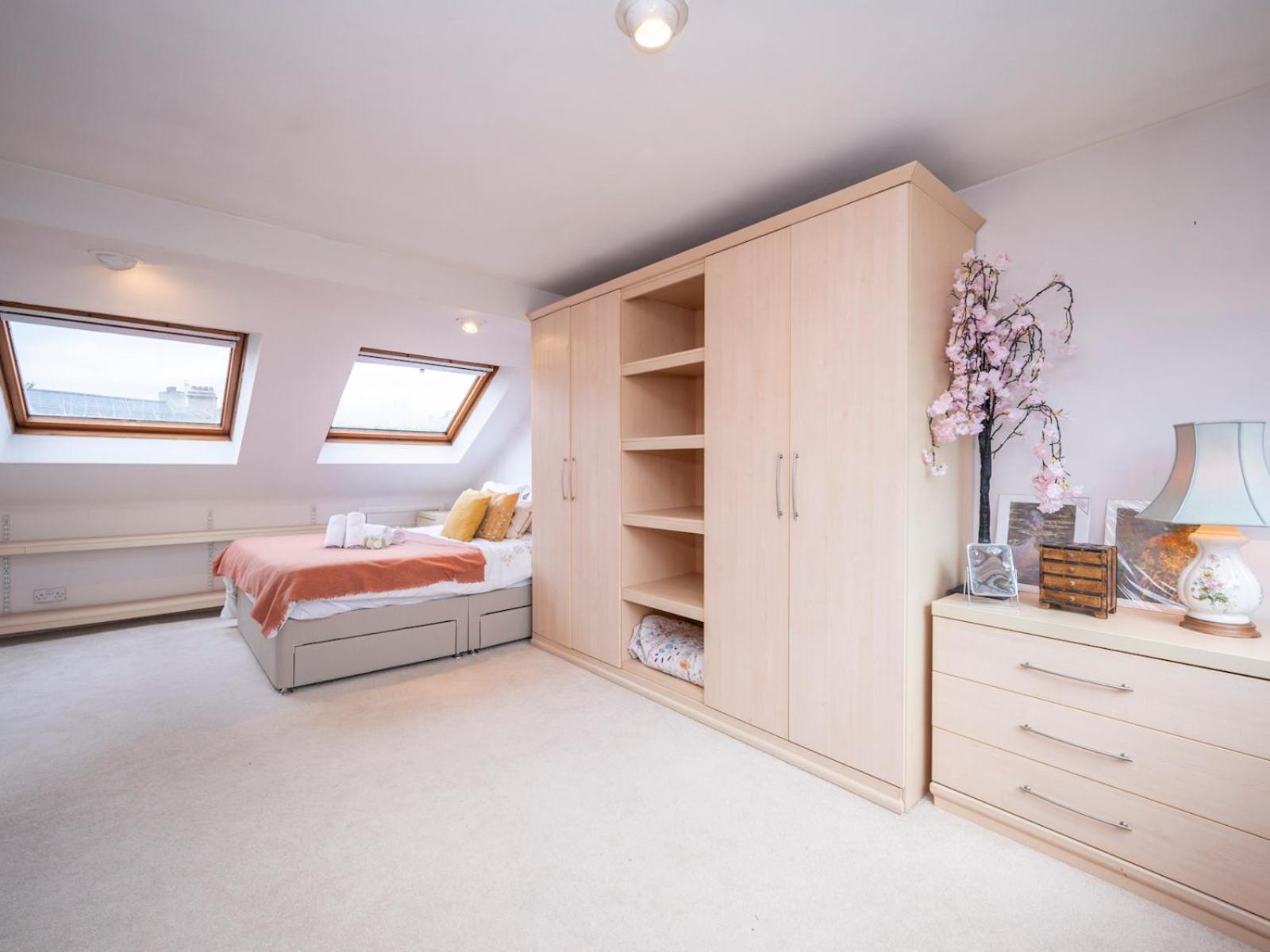 Spacious 3bedroom House Near Crystal Palace Pass The Keys Holiday home London