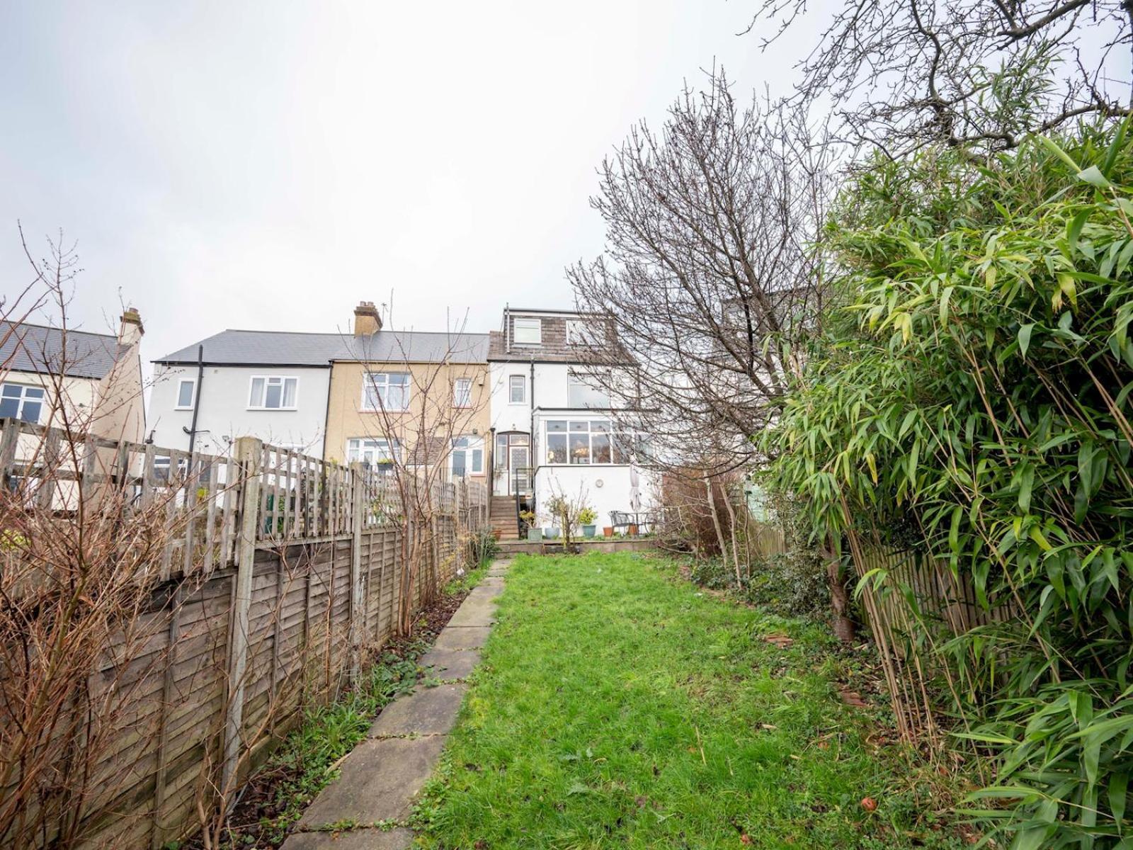 Ferienhaus Spacious 3bedroom House Near Crystal Palace Pass The Keys London