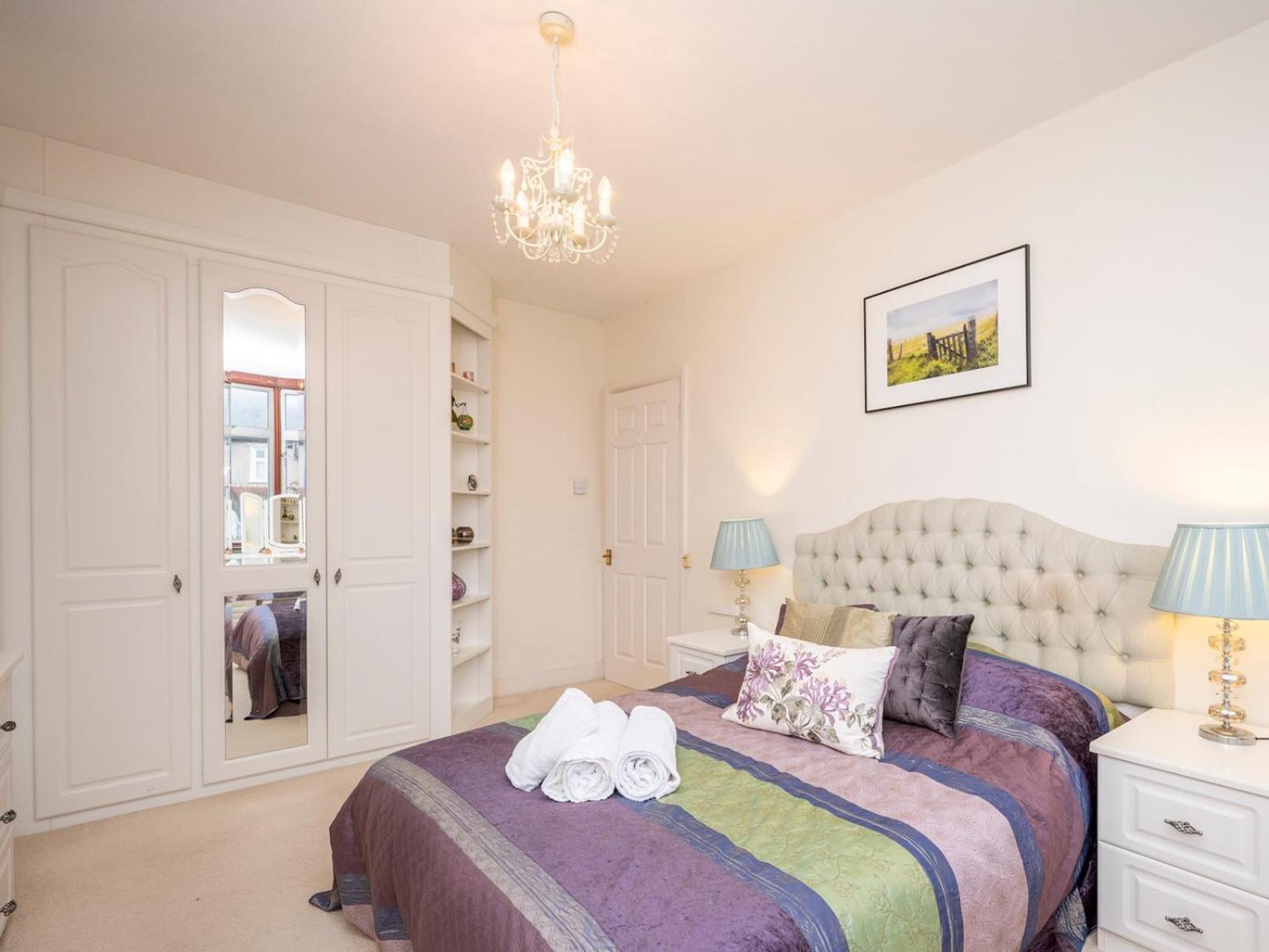 Spacious 3bedroom House Near Crystal Palace Pass The Keys * London