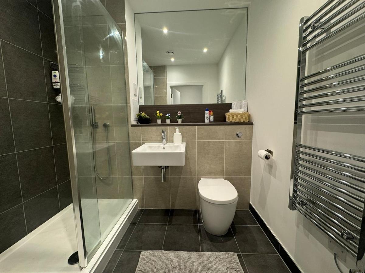 Stunning Luxury 2 Bedroom Apartment London
