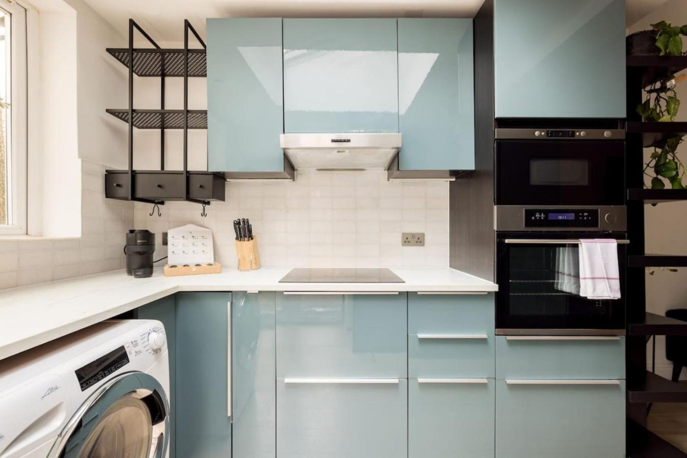 The Wonky House Holiday home London