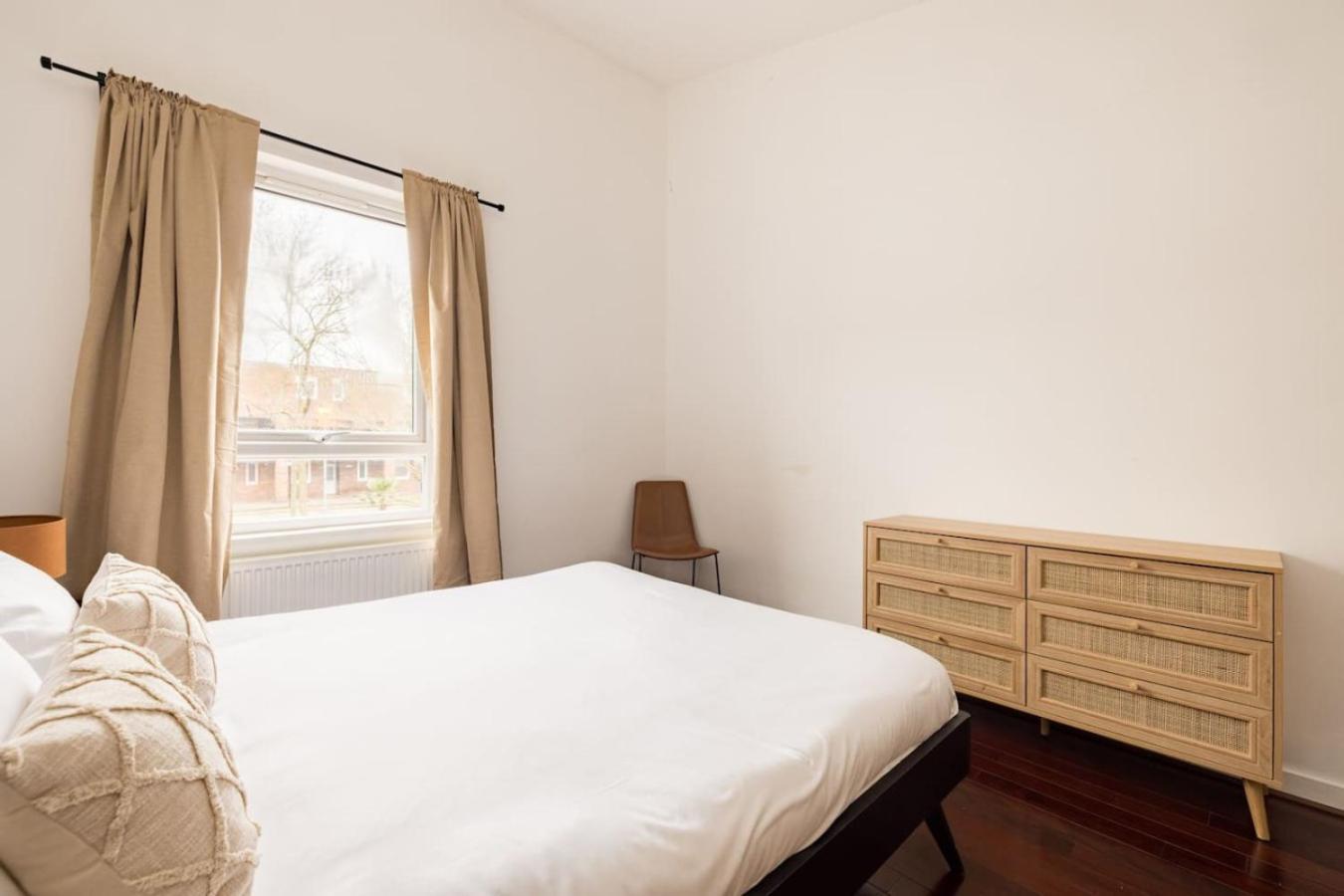 The Wonky House Holiday home London