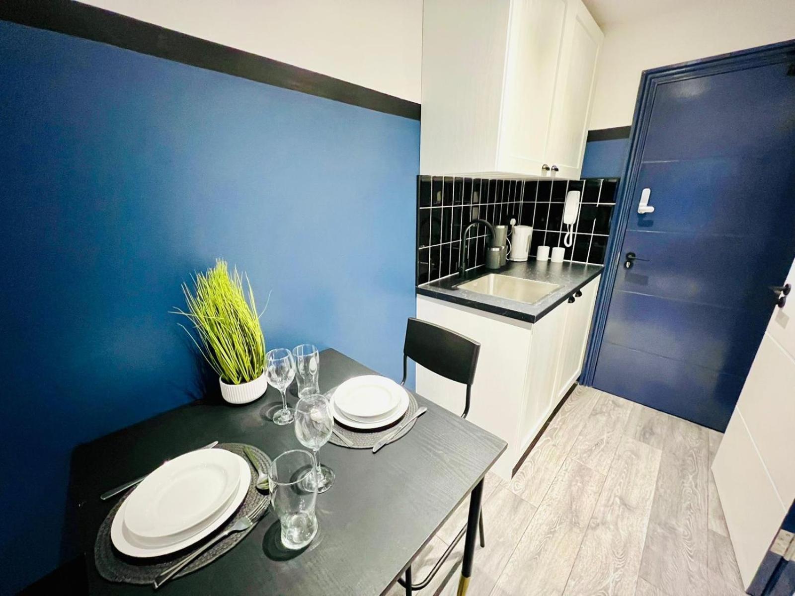 61 Studio, Ideal For Tourists High Recommend!!! * Londra
