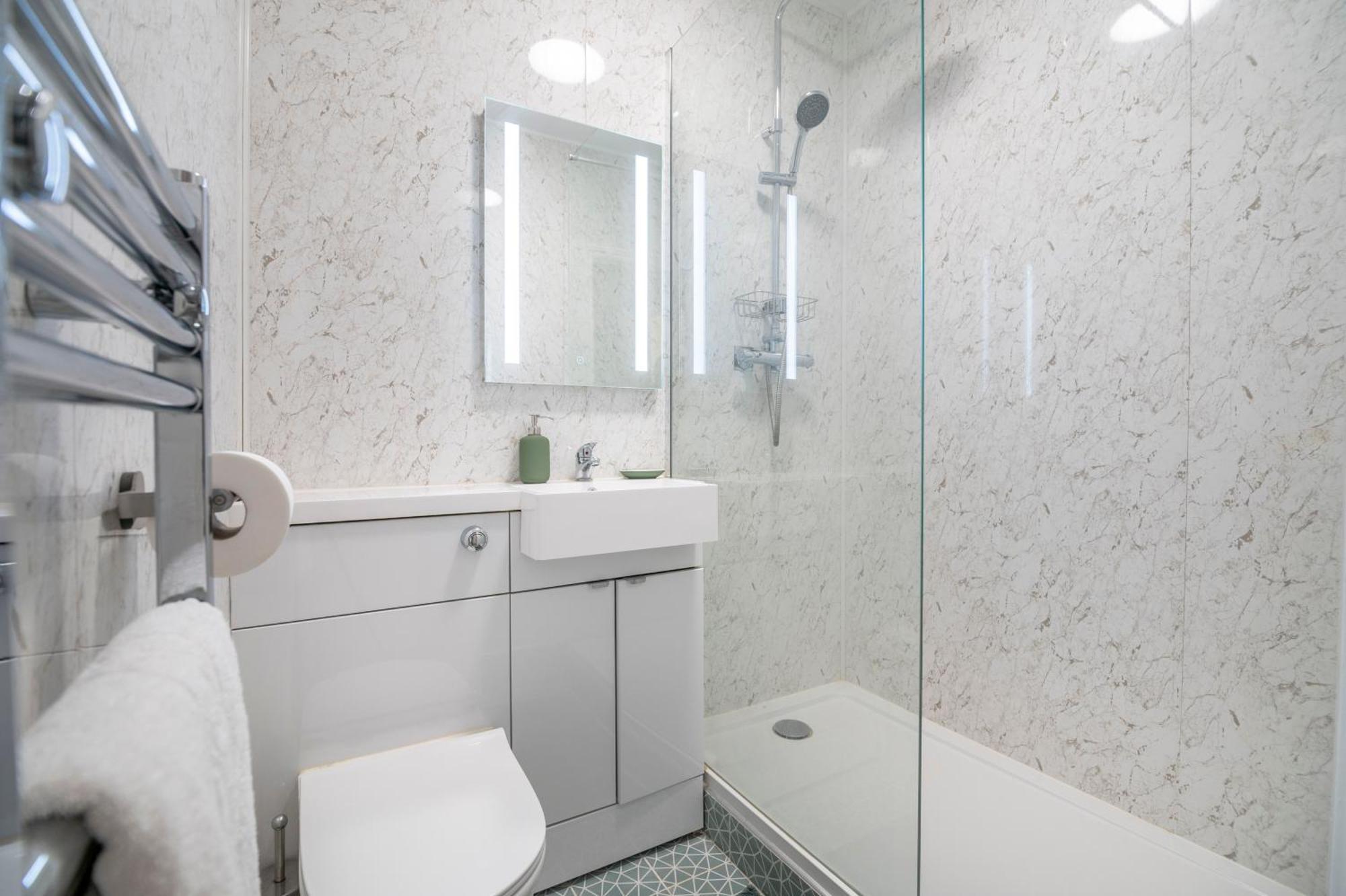 Lovely First Floor 1br Flat In Notting Hill Appartement *