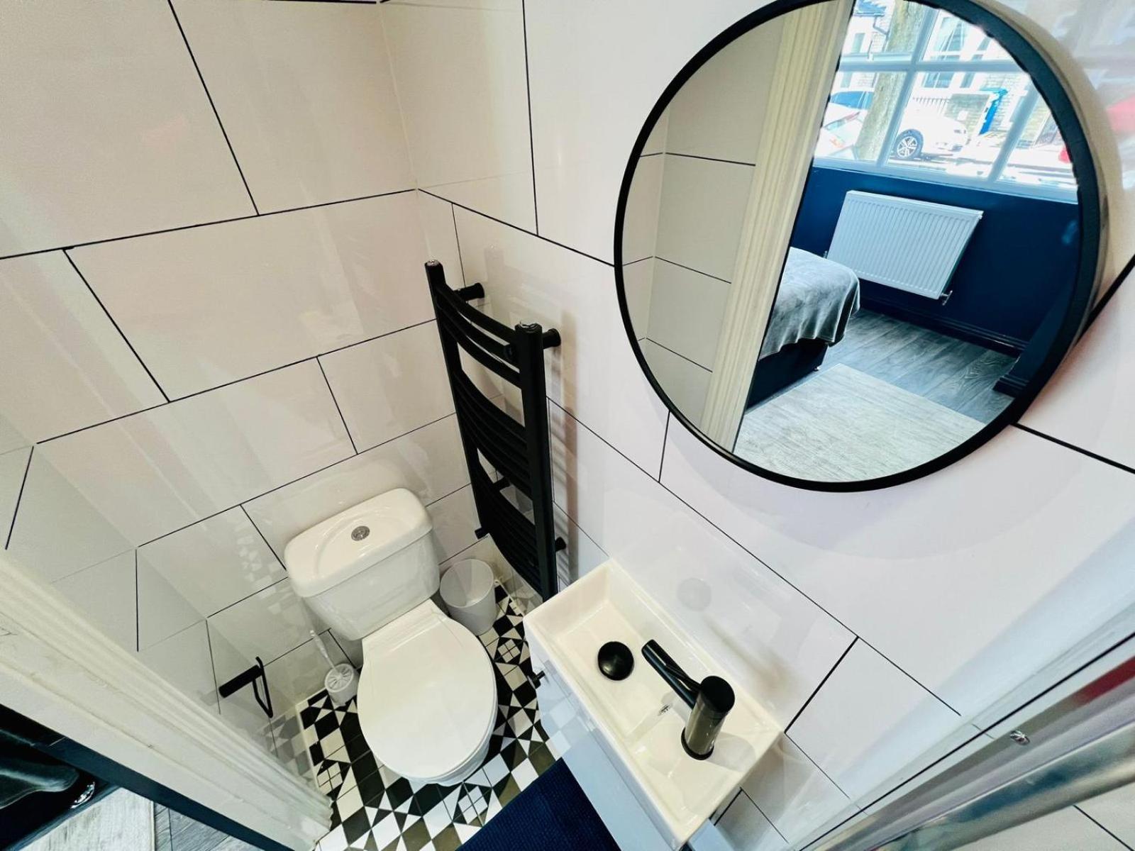 61 Studio, Ideal For Tourists High Recommend!!! Affittacamere Londra