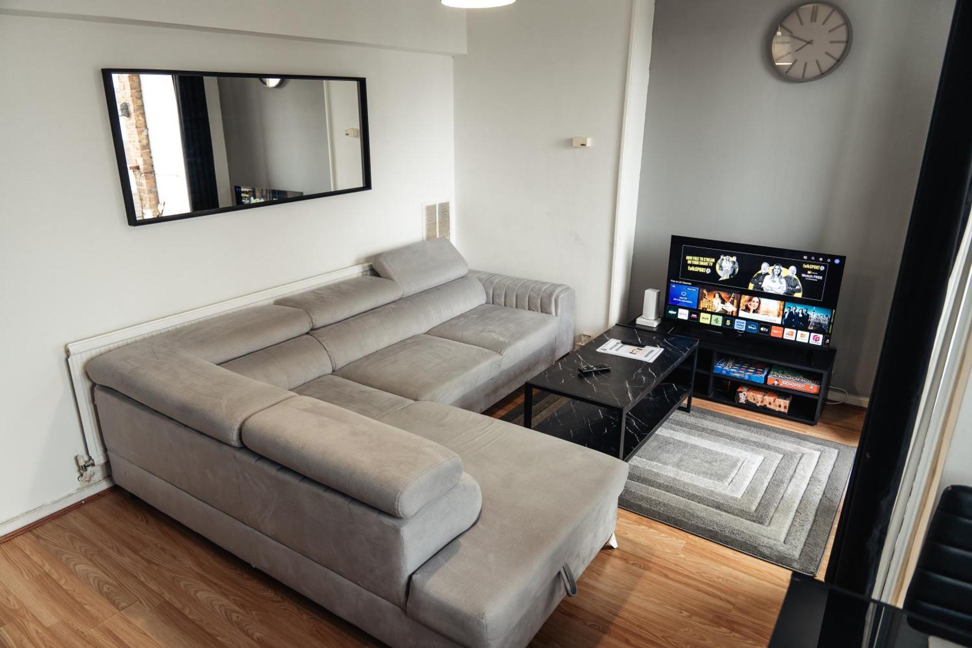 Shard View 2 Bed Entire Flat Appartement