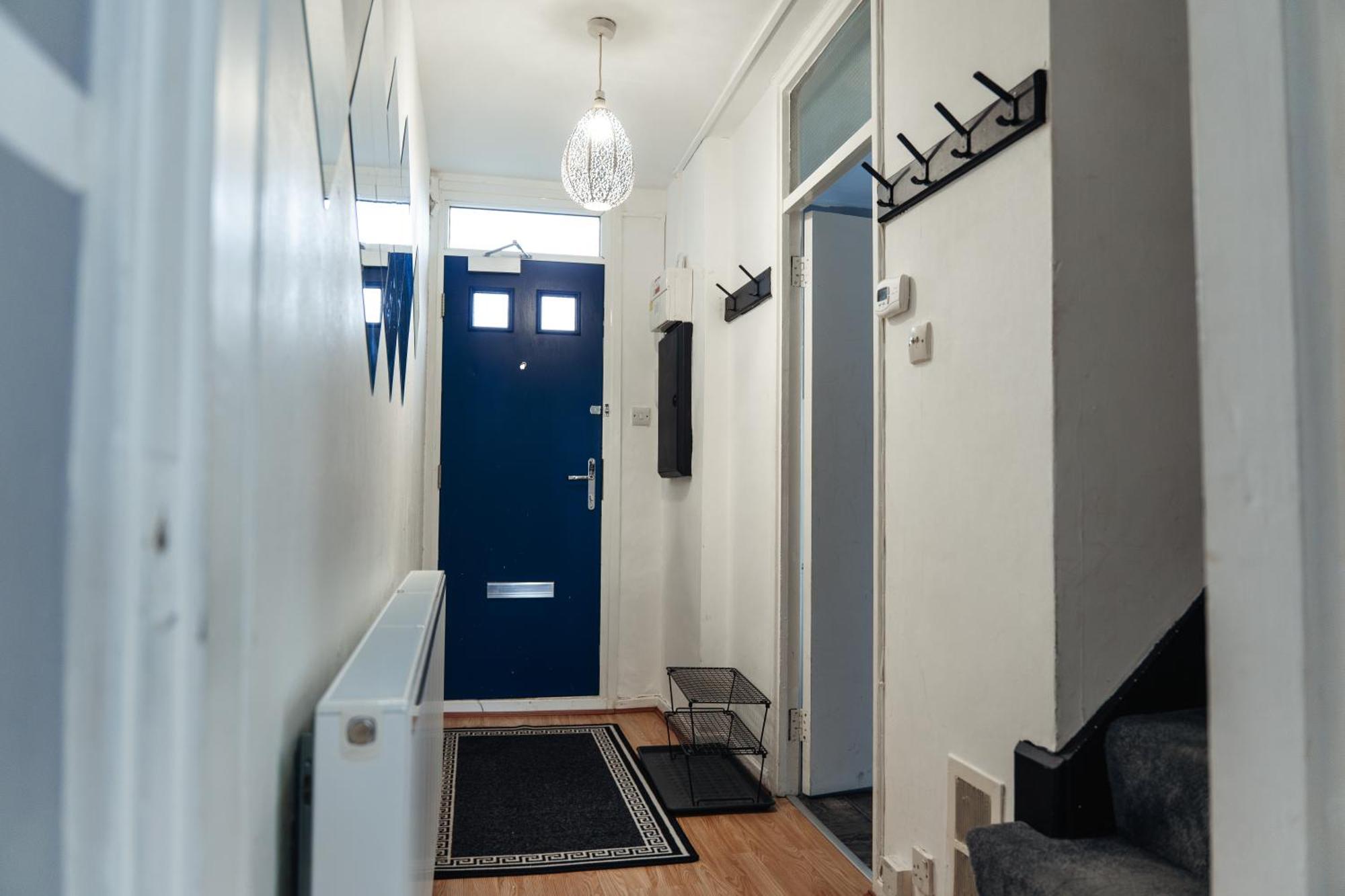 Shard View 2 Bed Entire Flat * Londen