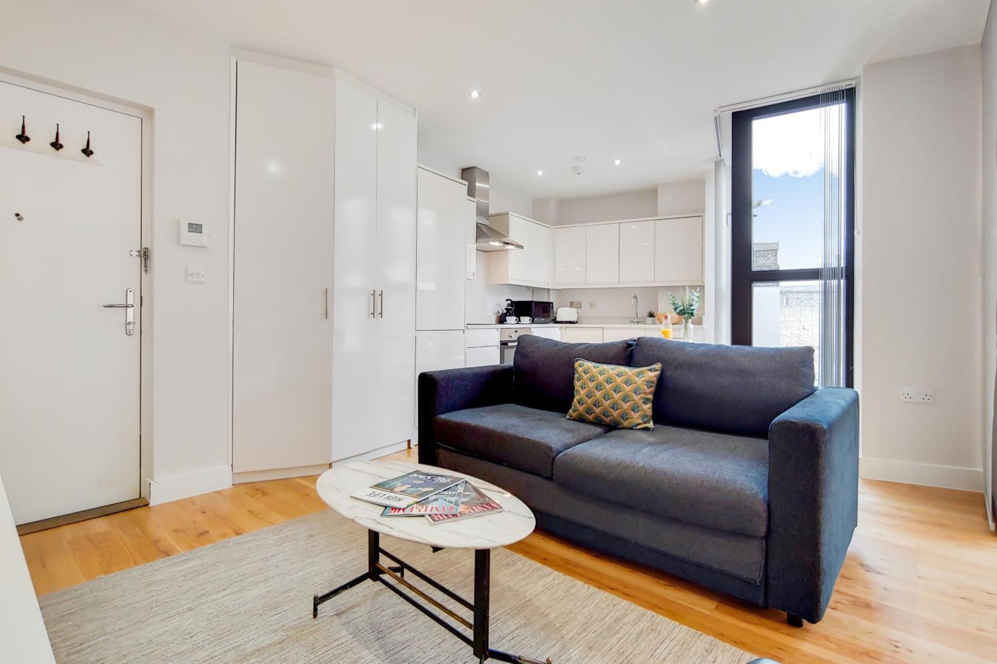 The Borough Collection Near Bridge And Borough Market * London