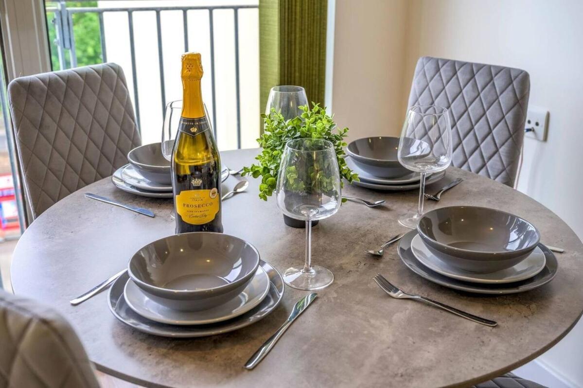 Lejlighed 2 Bed Close To Excel And Elizabeth Line With Wi-fi London
