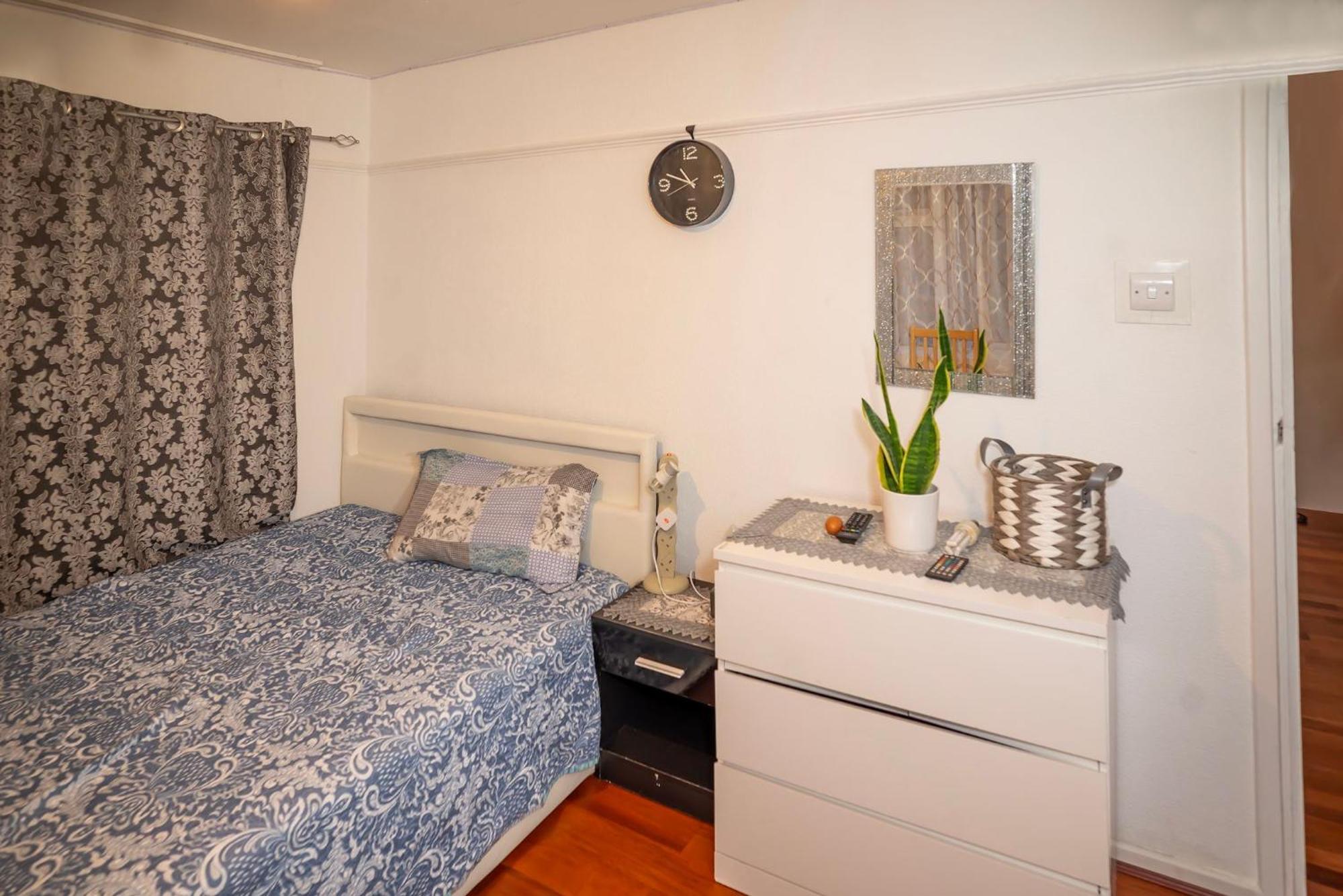 4 Bedroom House Rented By The Guest house