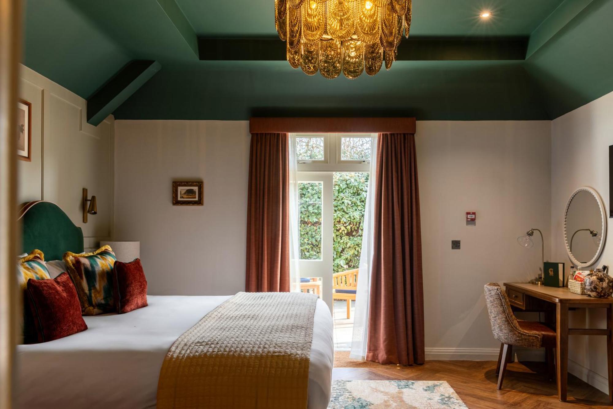 Coach & Horses Hotel 3*
