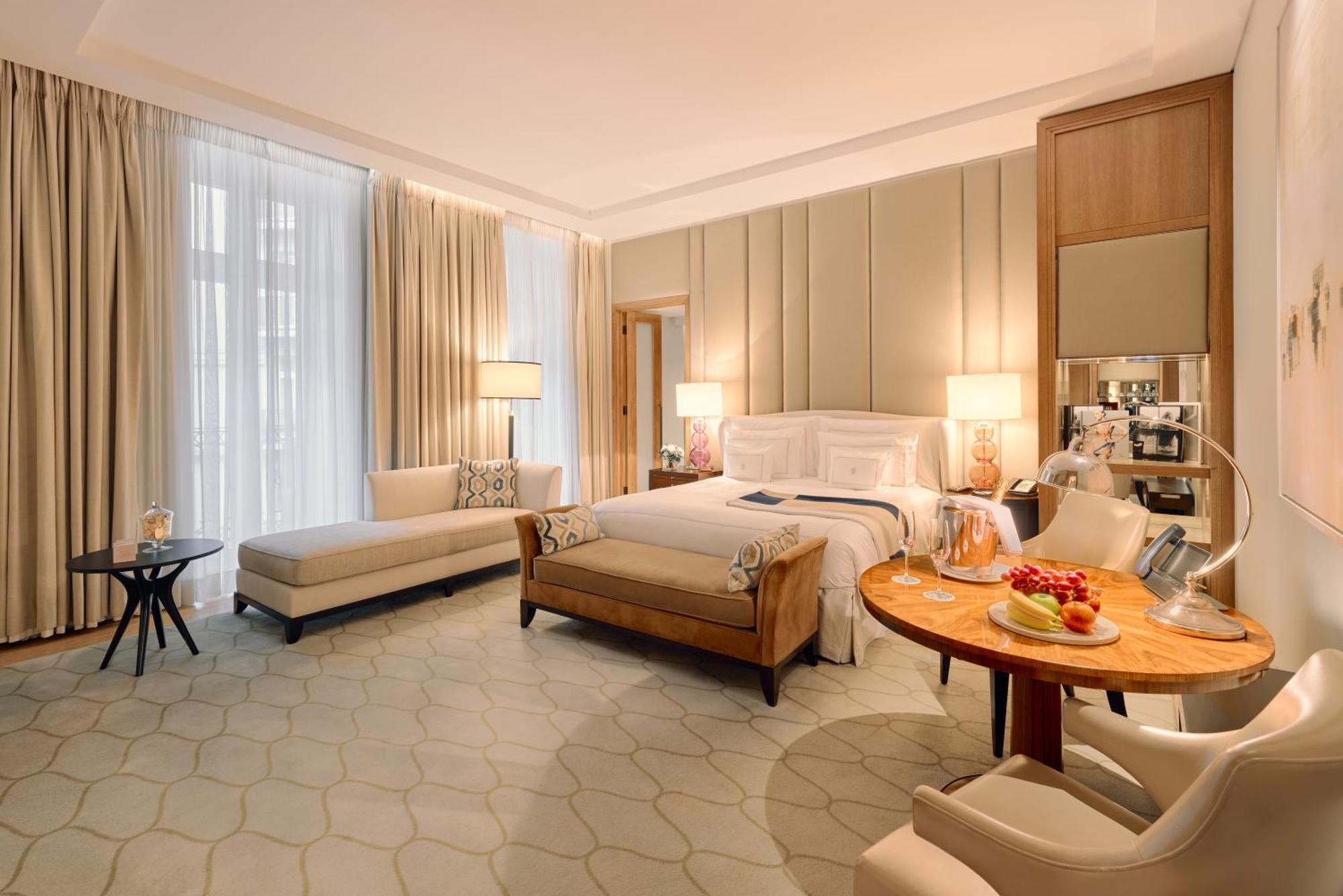 Corinthia Hotel