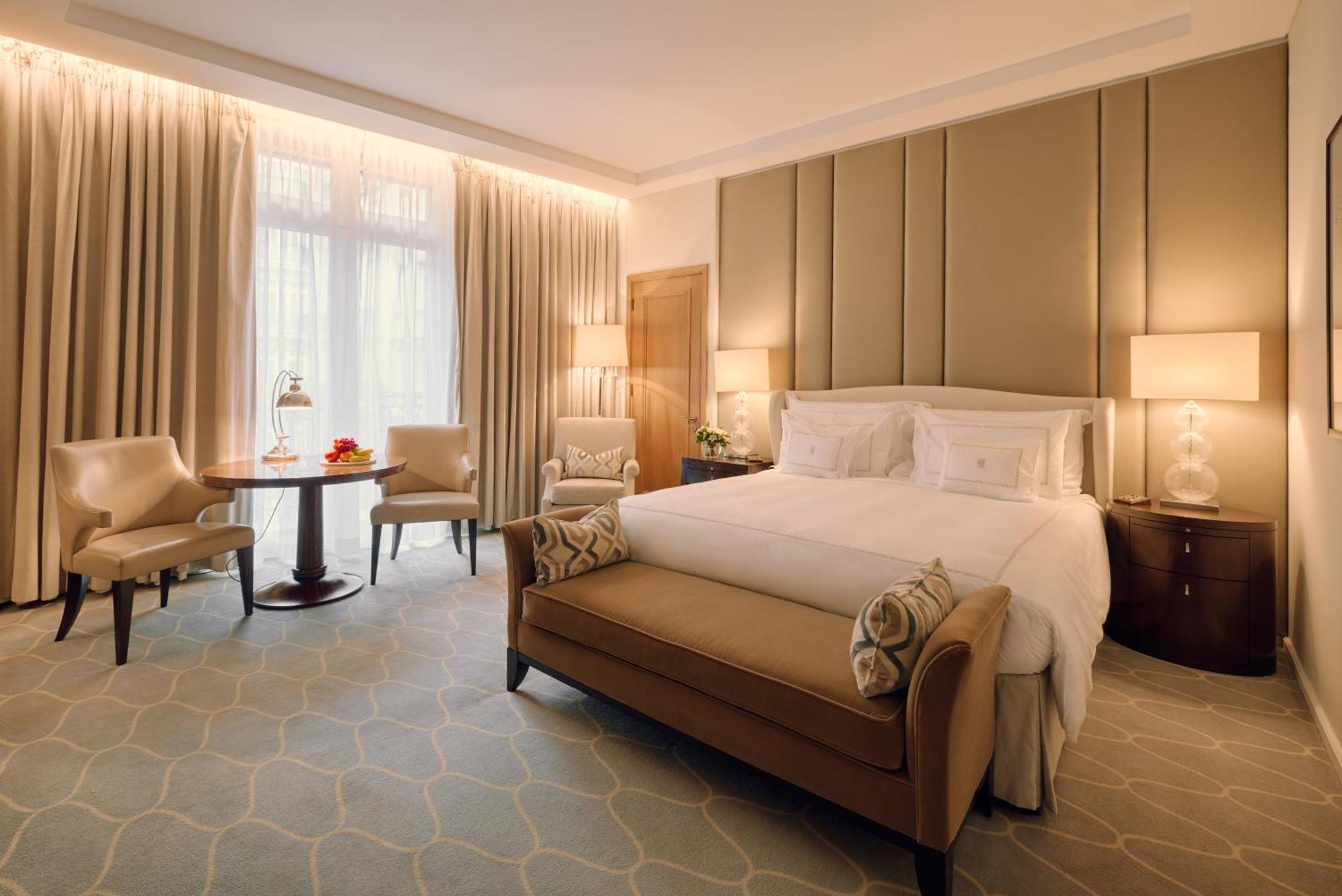 Corinthia Hotel 5*