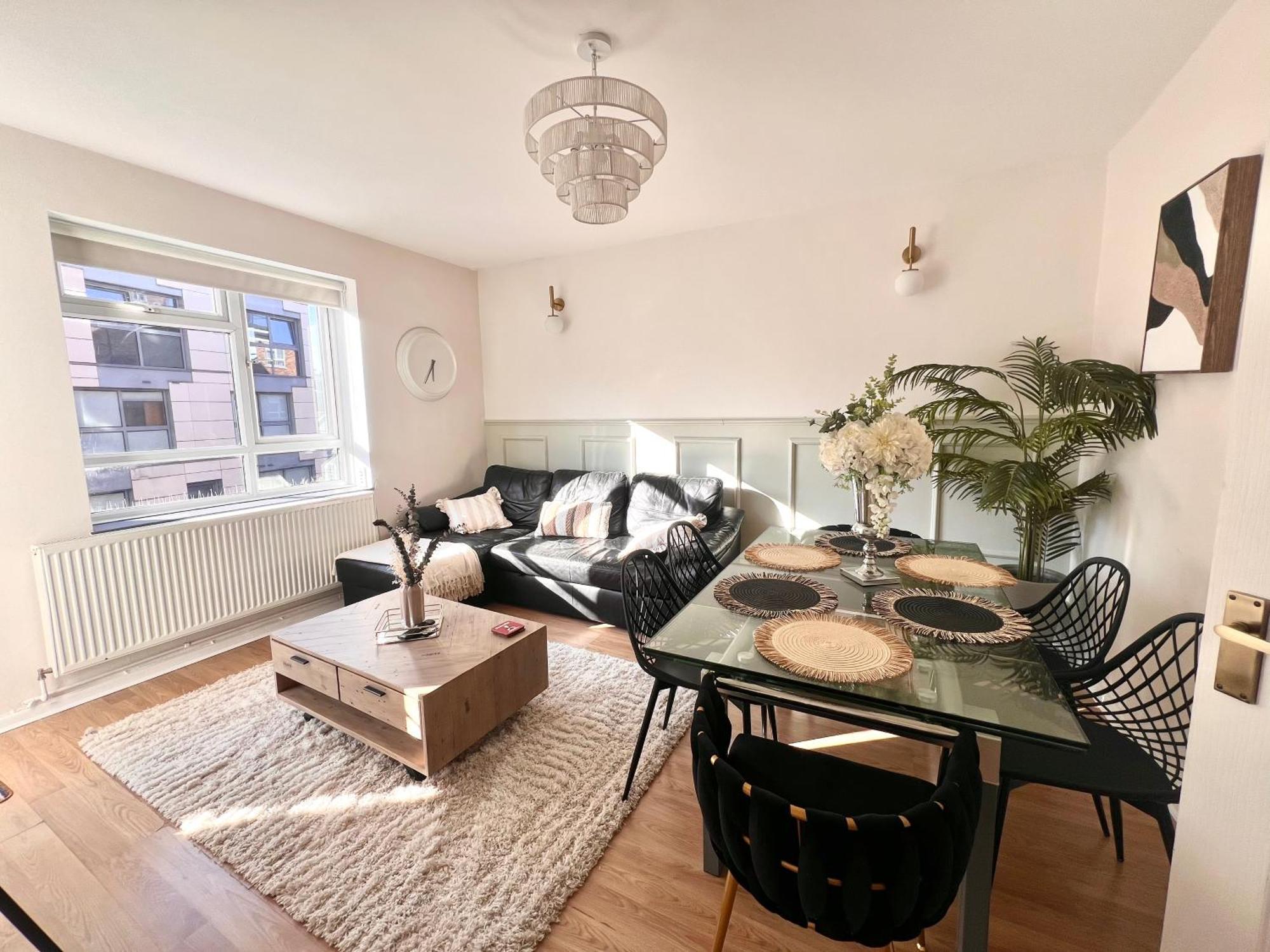 Apartment Central City 3 Minutes To Tower Of London Trendy Shoreditch Recently Refurbished 3 Bedrooms Sleeps 8 *