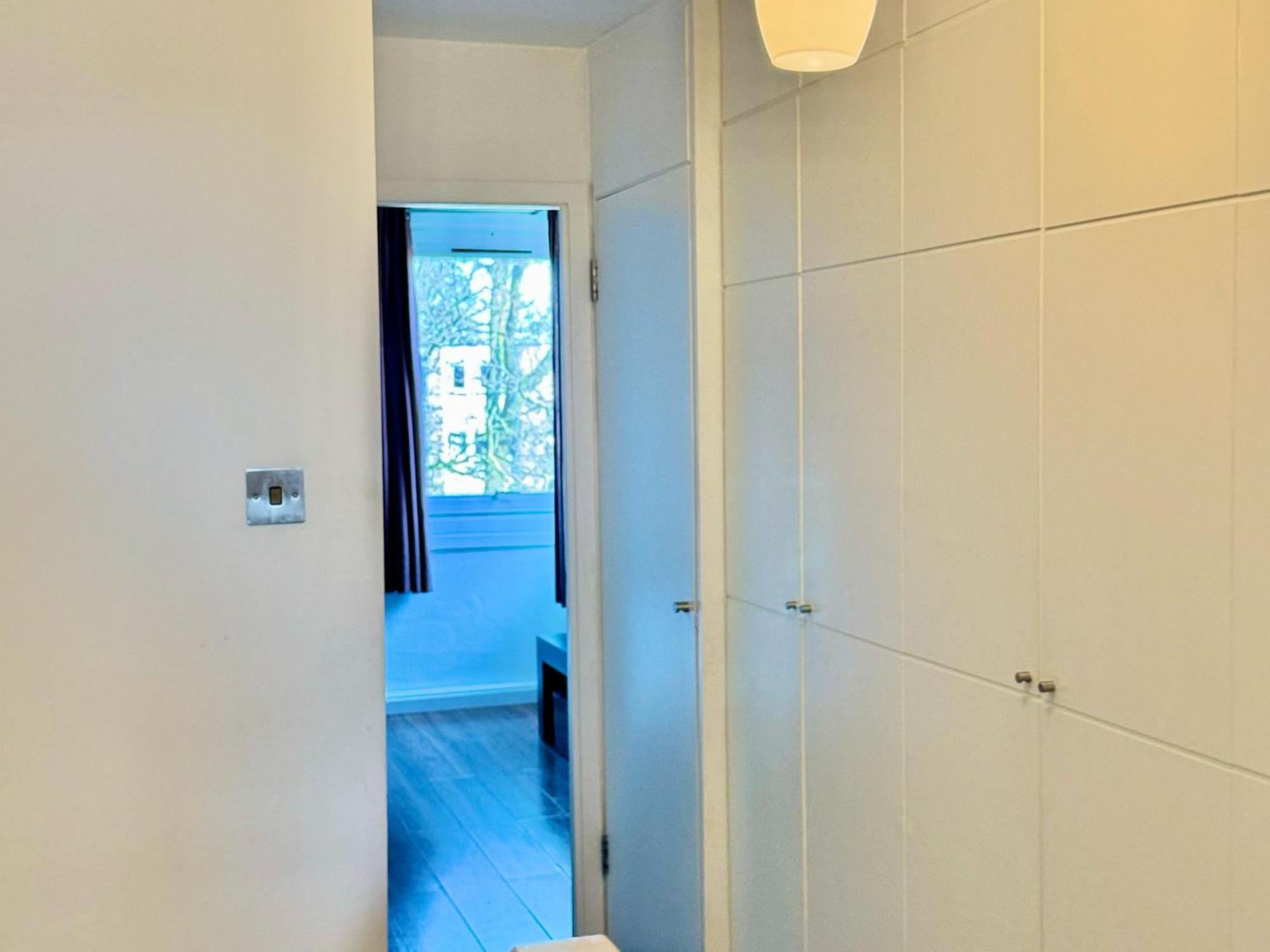 Appartement Sleek & Bright Balcony Flat Perfect Escape *