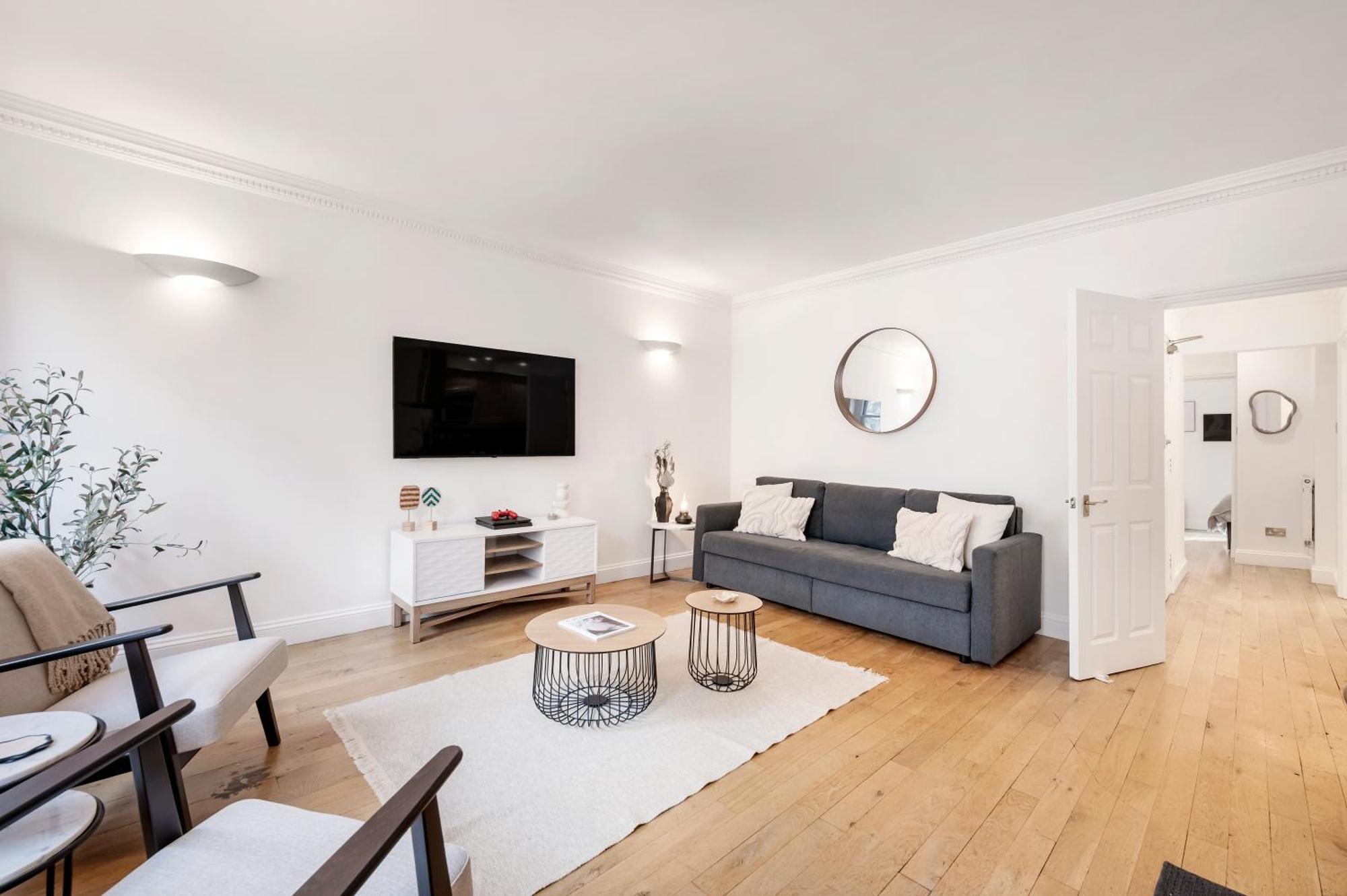 Apartment Wow! 2 Bedr/3 Beds Covent Garden/ Location!