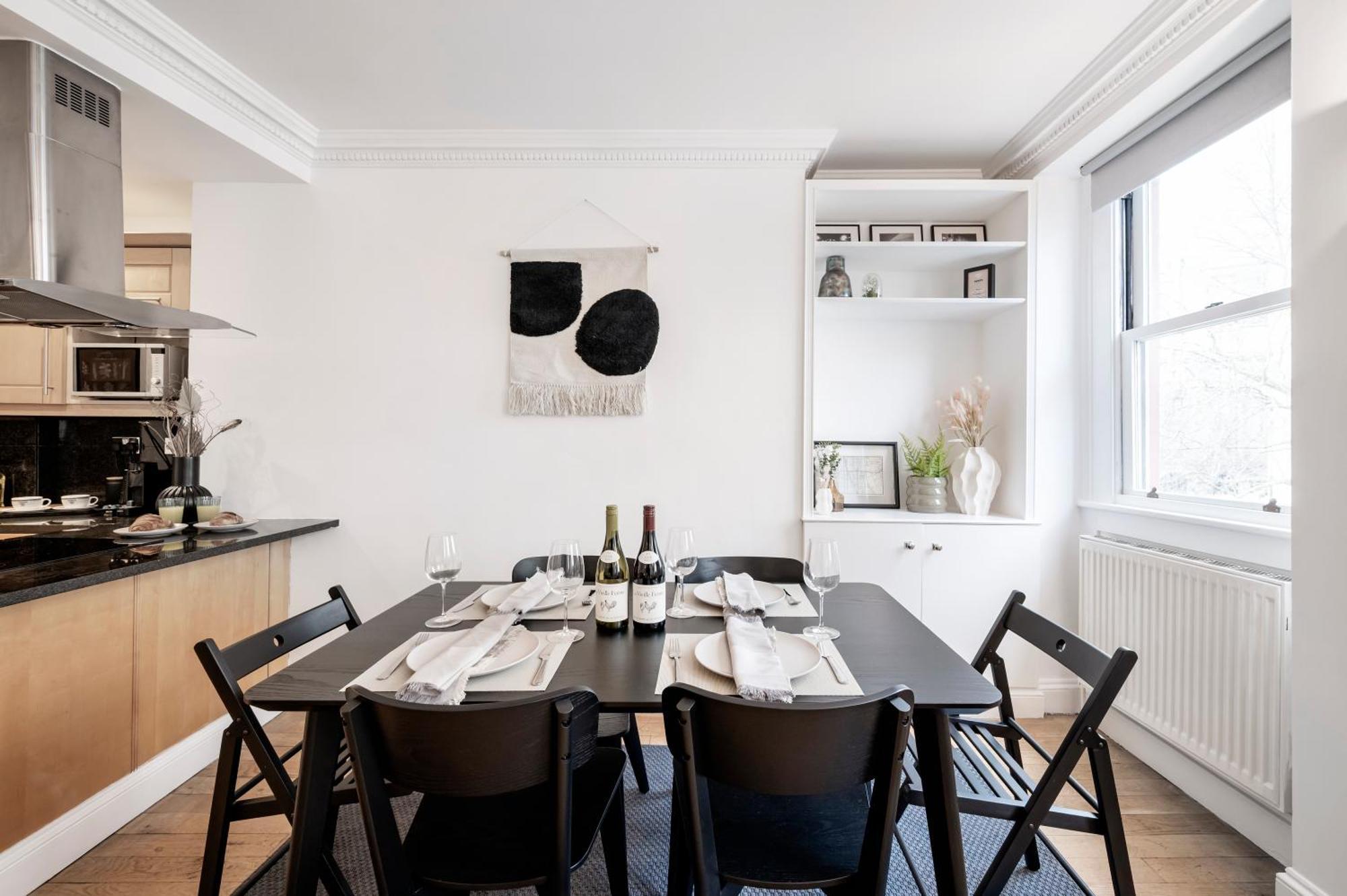 Apartment Wow! 2 Bedr/3 Beds Covent Garden/ Location! London