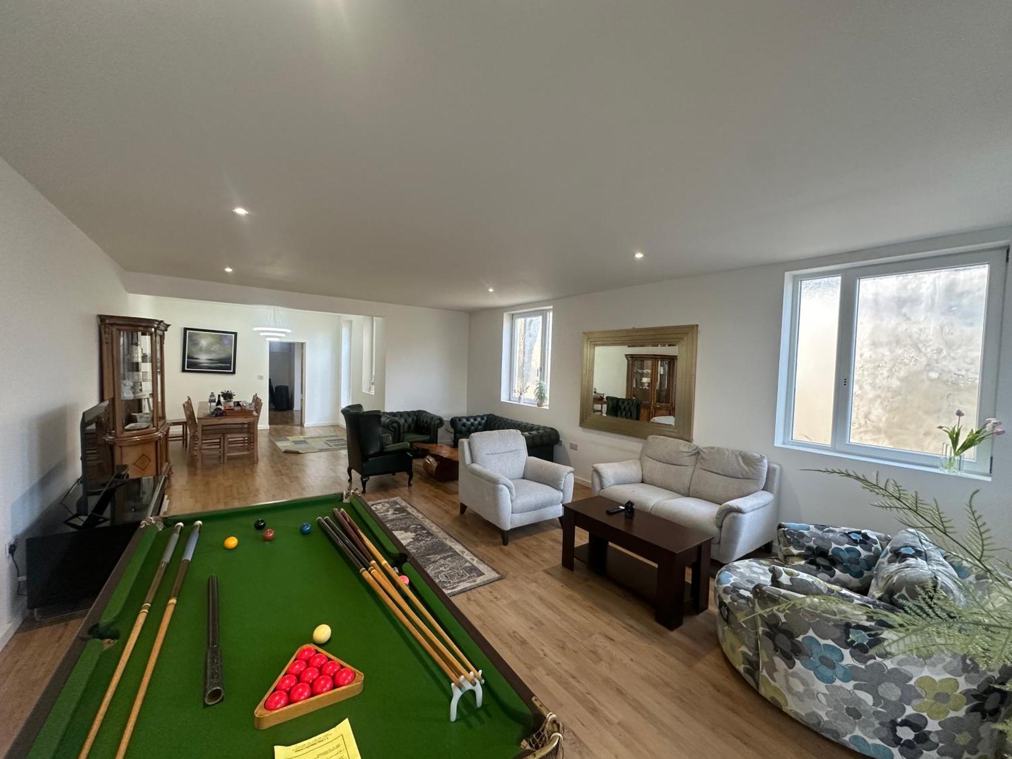 North A Spacious 7 Bedroom House Accommodating Up To 18 People Complete With Own Gym And Table Tennis Vakantiehuis