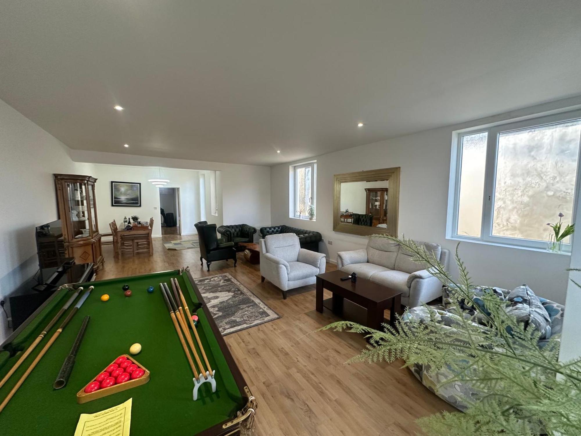 North A Spacious 7 Bedroom House Accommodating Up To 18 People Complete With Own Gym And Table Tennis Vakantiehuis