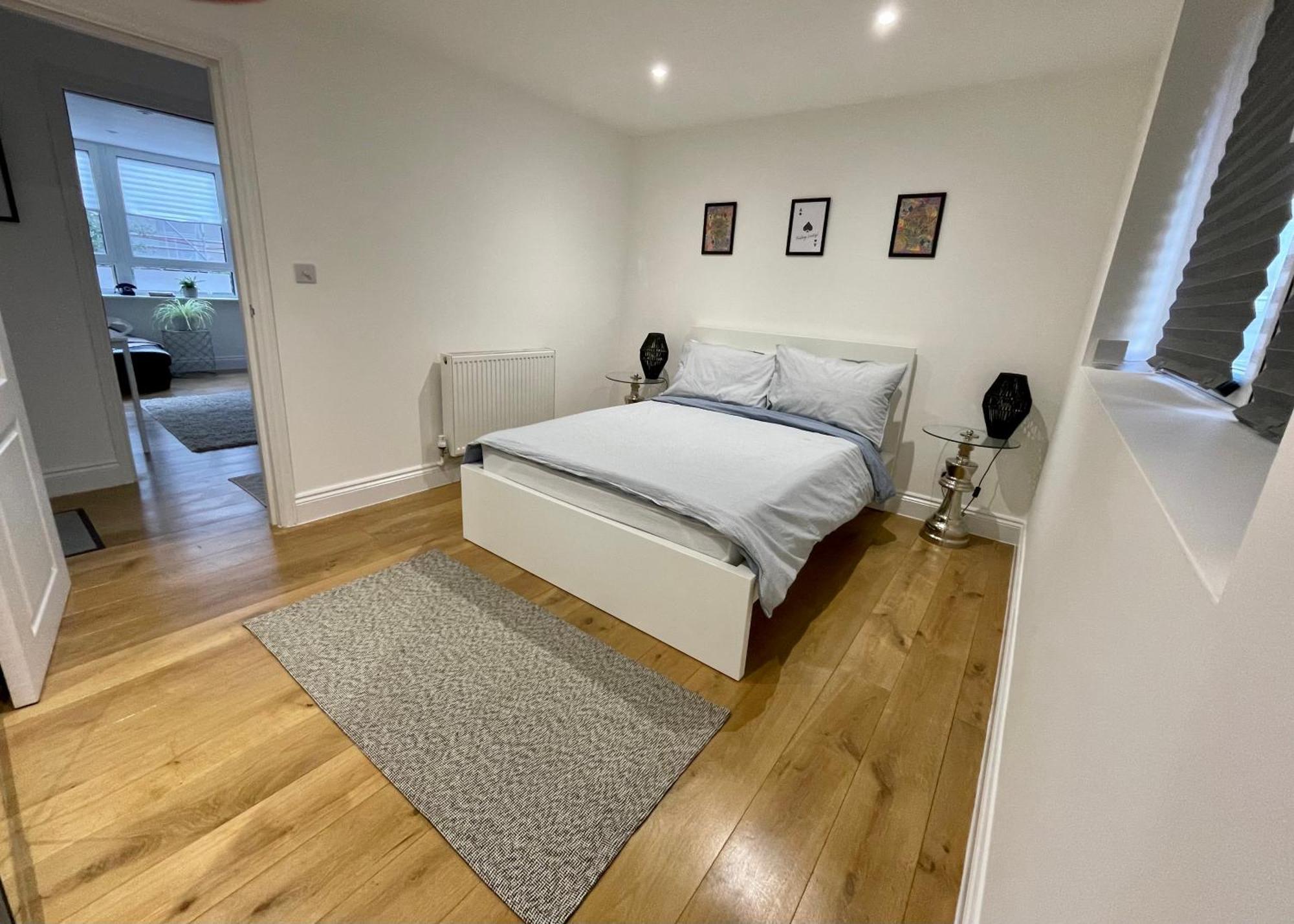 Newley Refurbished 2-bed Only Minutes From London's Attractions Apartment