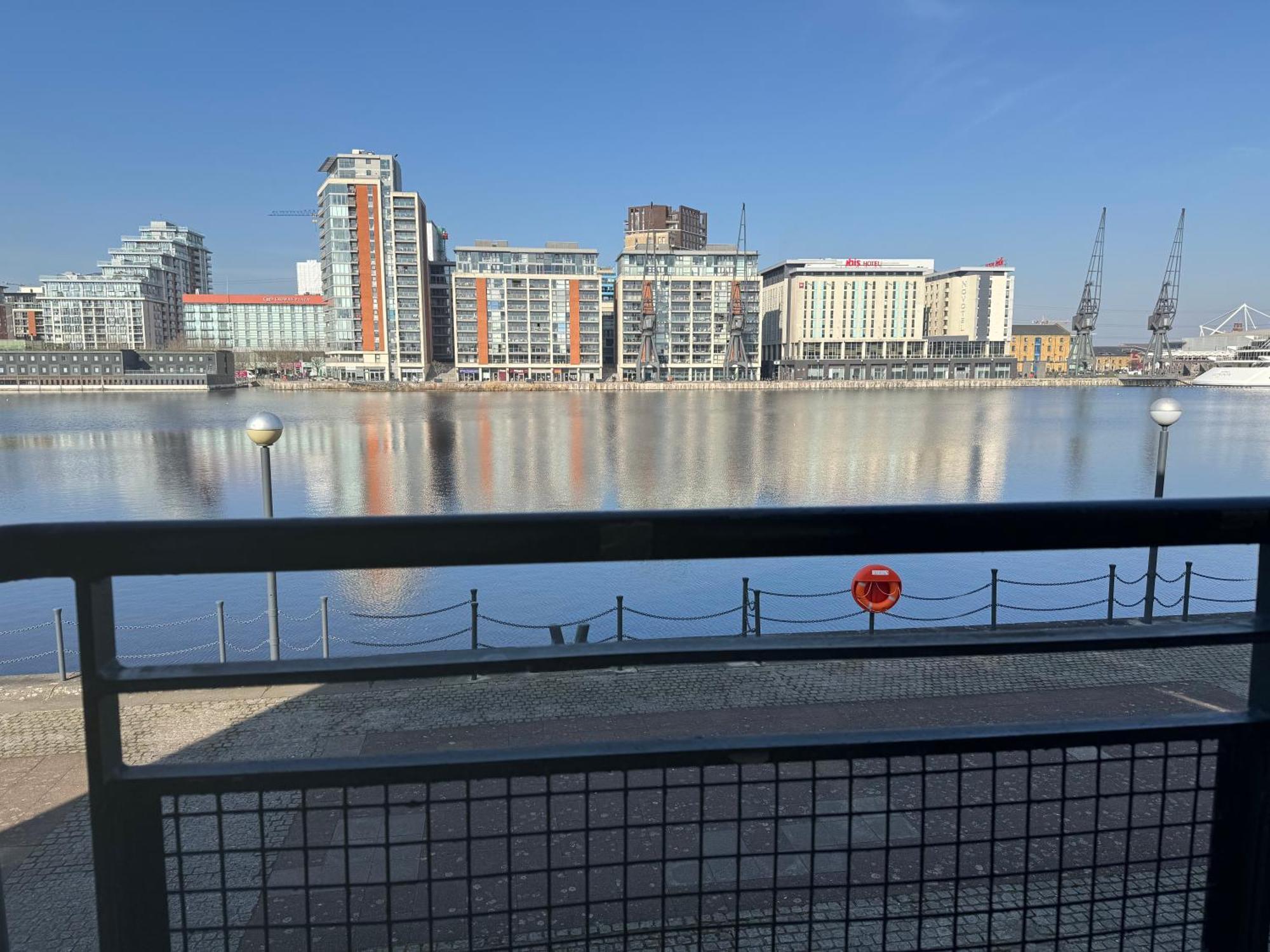 Excel O2 Arena - With River View Appartement