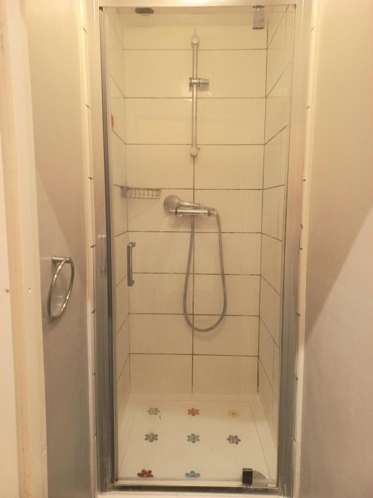 Dalston Apartment *