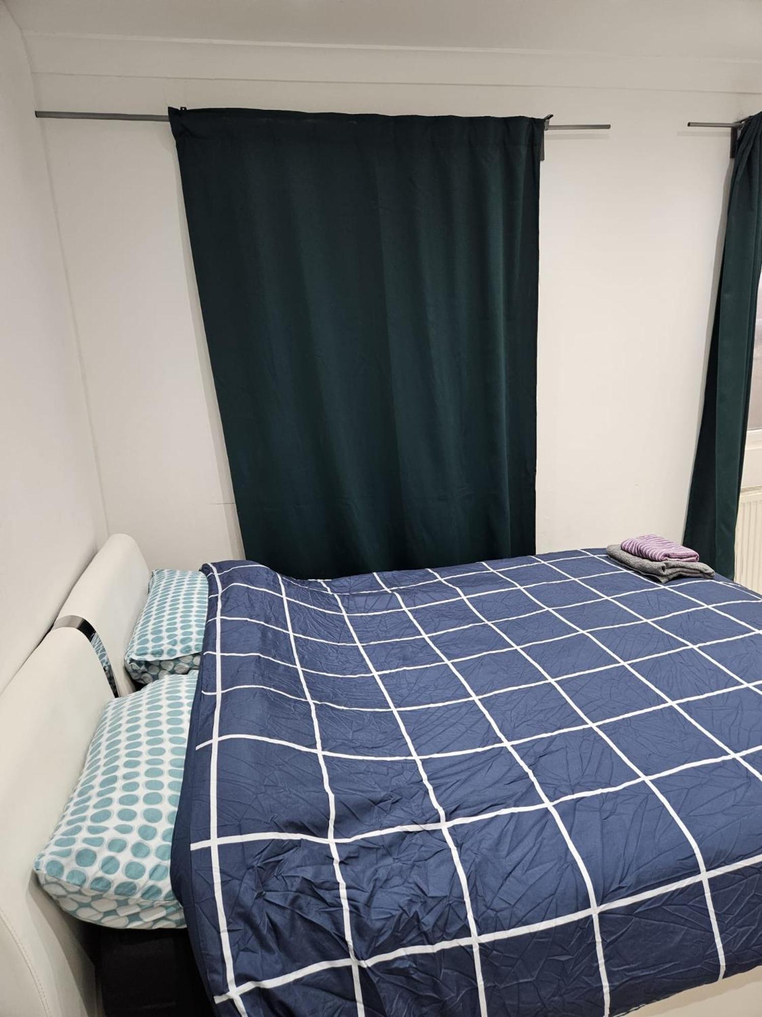 Private Direct Travel Heathrow & Ldn Pensionat