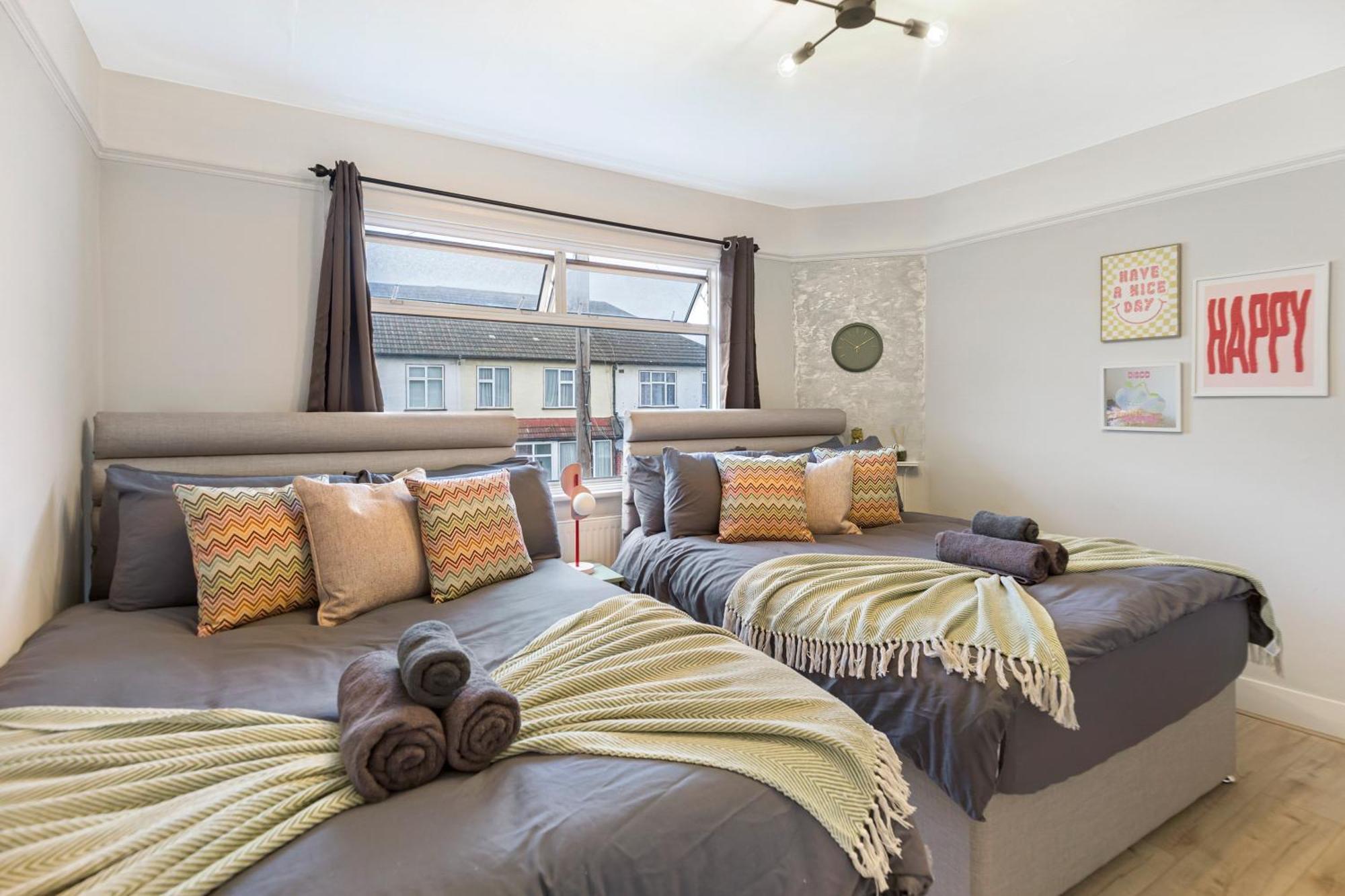 Finsbury Park Hideout Sleeps 10 Holiday home