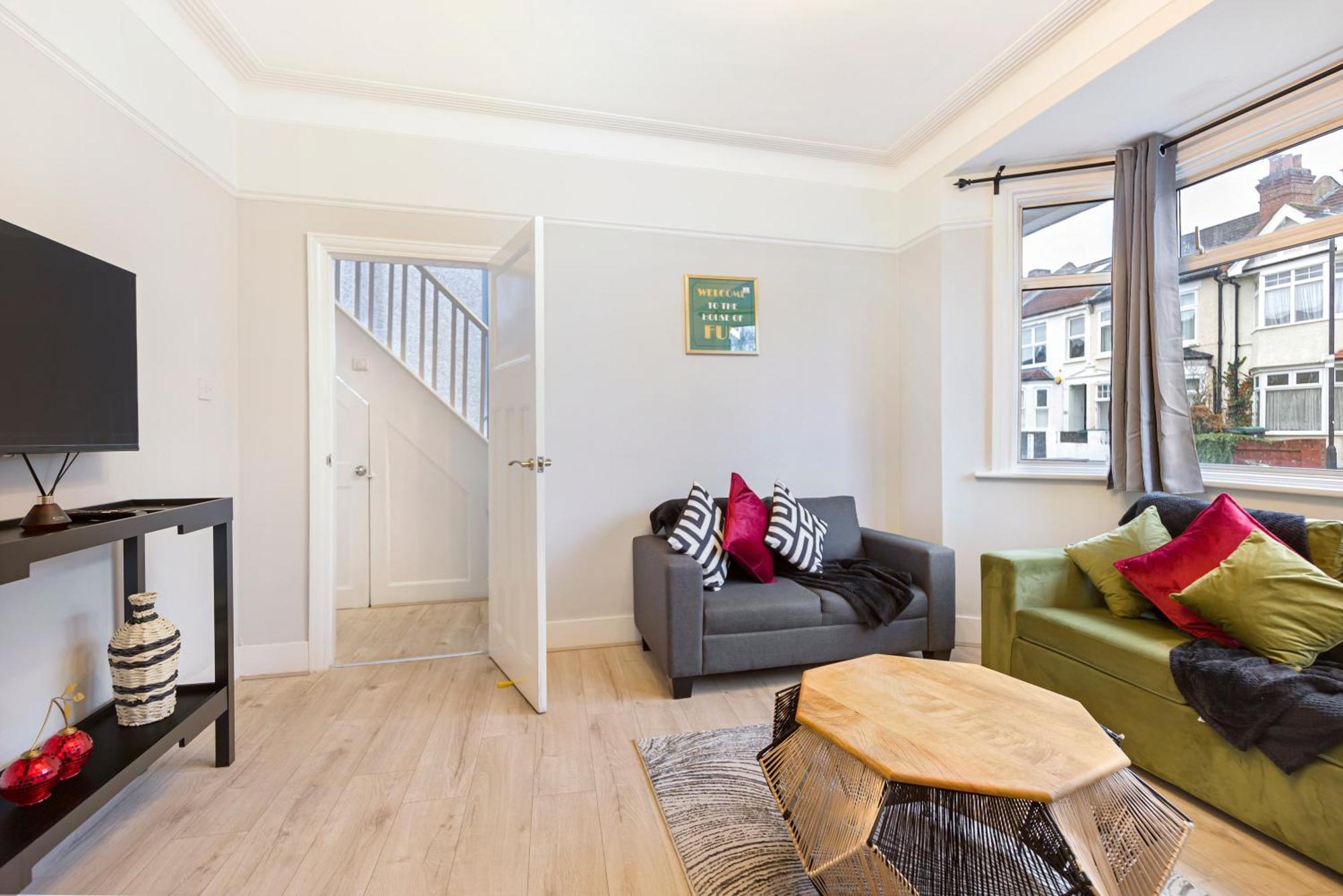 Finsbury Park Hideout Sleeps 10 Holiday home London