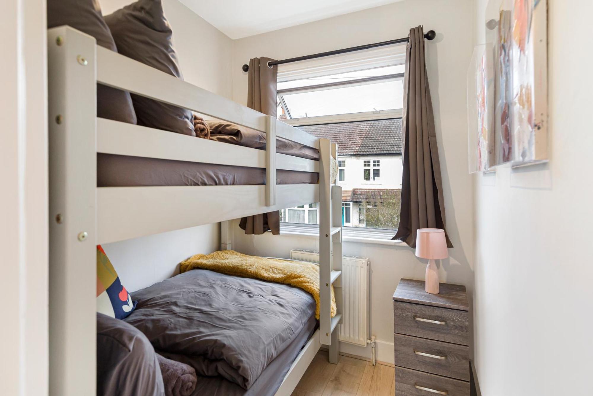 Finsbury Park Hideout Sleeps 10 Holiday home