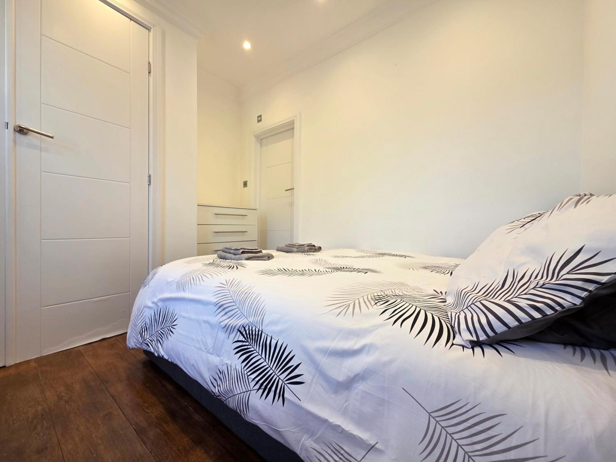 Hub 2 Bedroom In Paddington * Londra