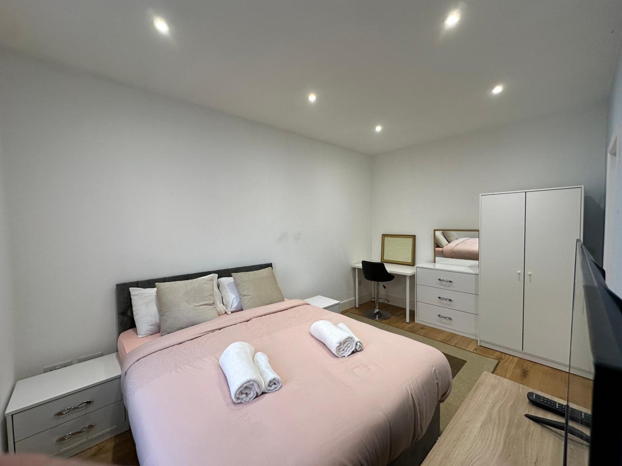 En Suits Room With King Size Bed Homestay *