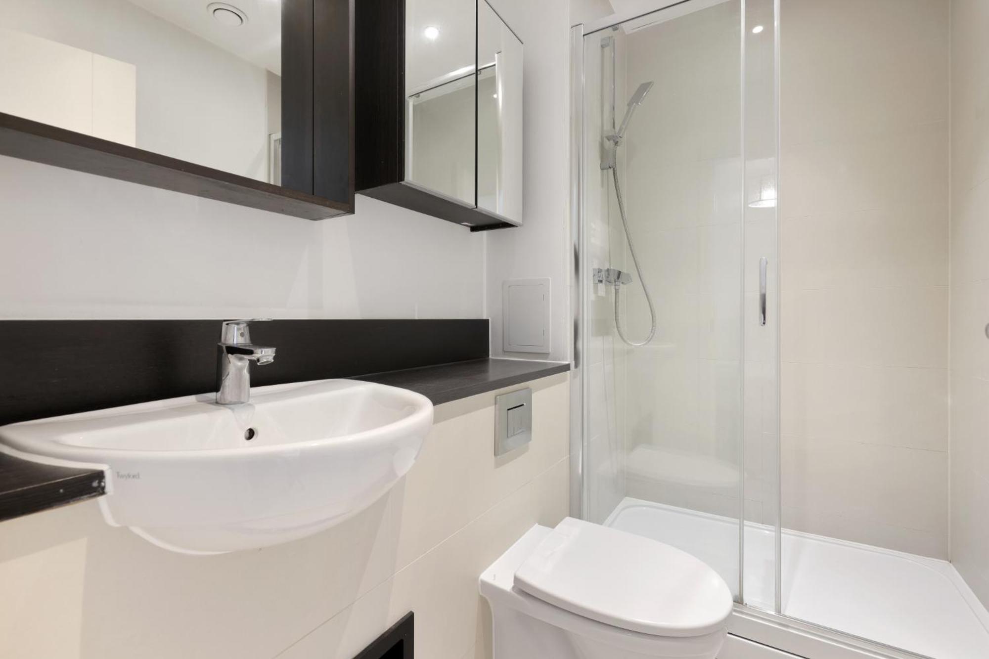 Dockside 3 Bed Apartment *