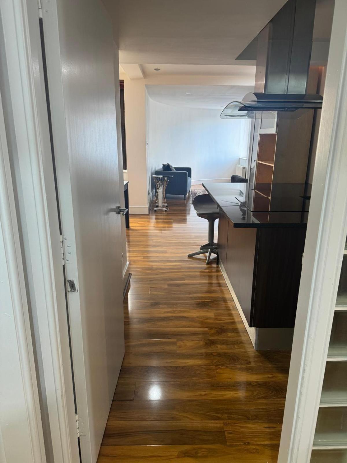 Apartment Flat Around Earls Court Station *