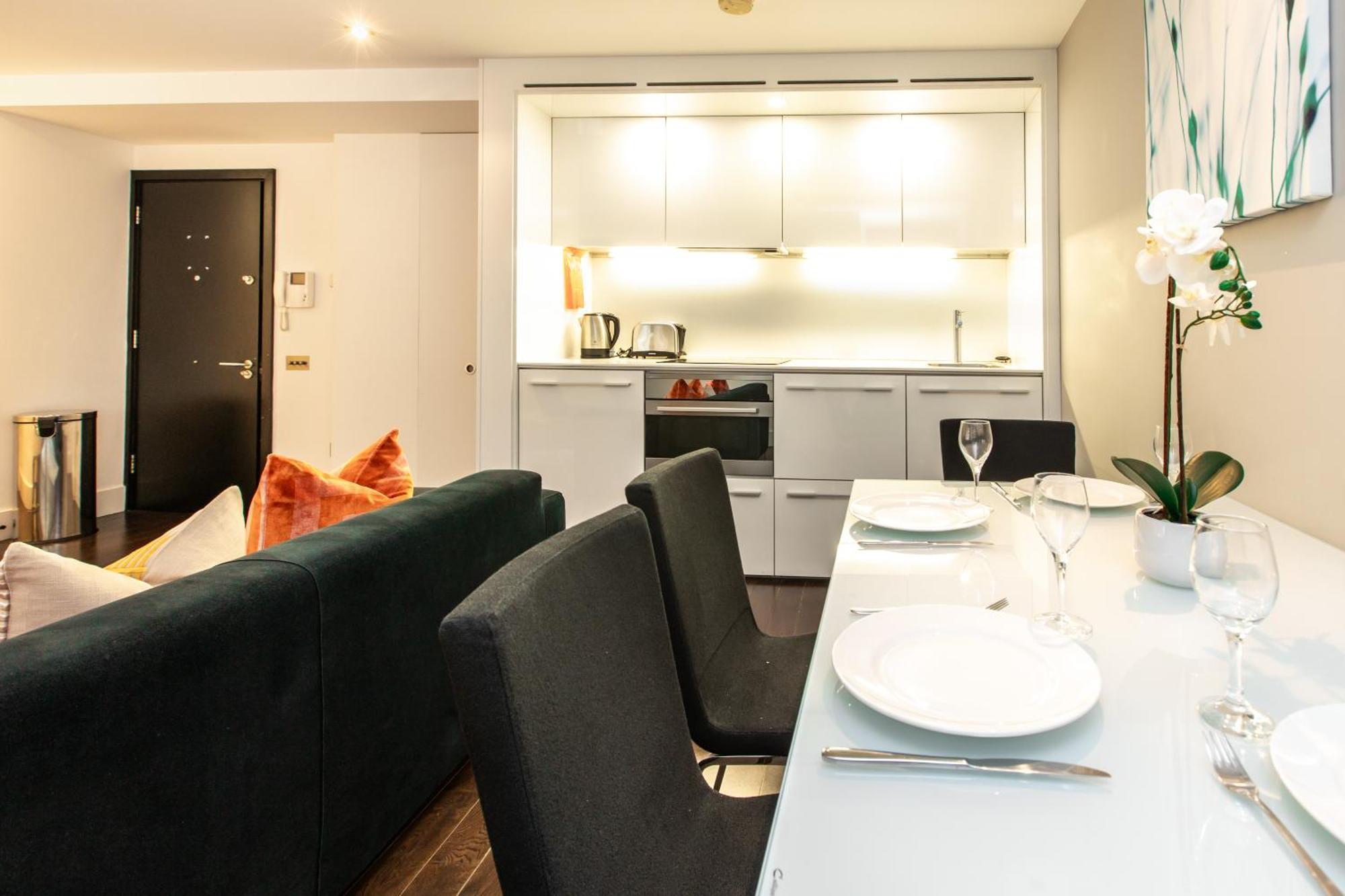 Lejlighed Charming 1br Near Monument Station!