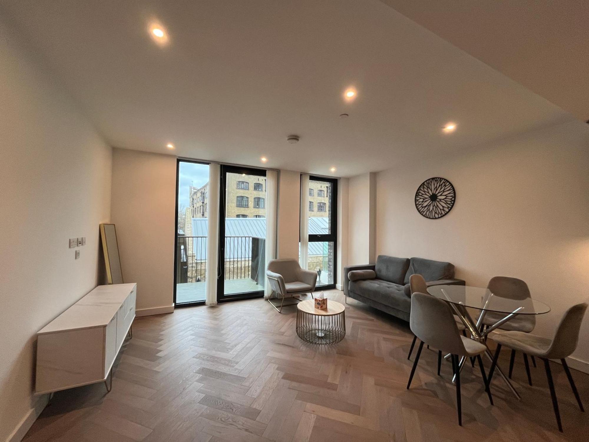 Whole Spacious New 1 Bed Flat Near Tower Bridge London