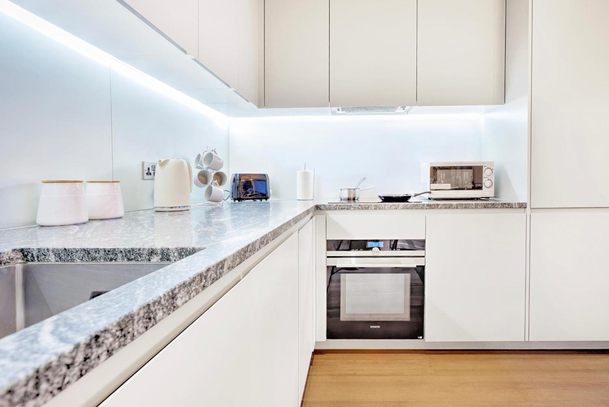 Trendy 3-bed, 2-bath - O2 Escape - Your Ideal Appartement