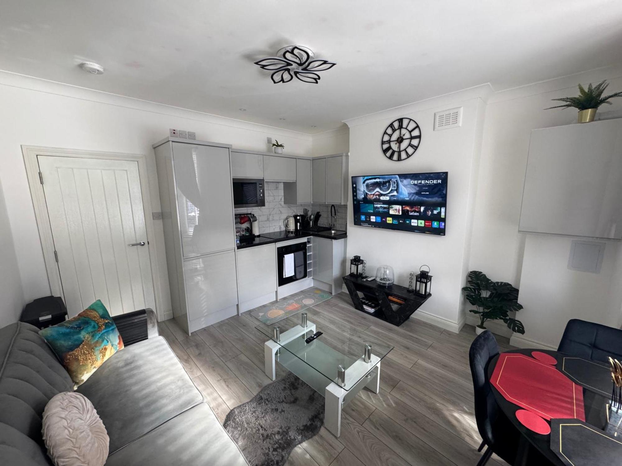 Lägenhet Cozy 2br-5guests-near Attractions-garden