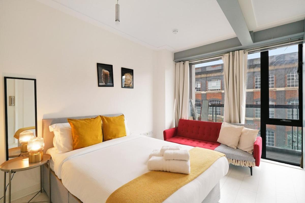 Appartamento Modern 2-bed With Balcony In Stratford Londra