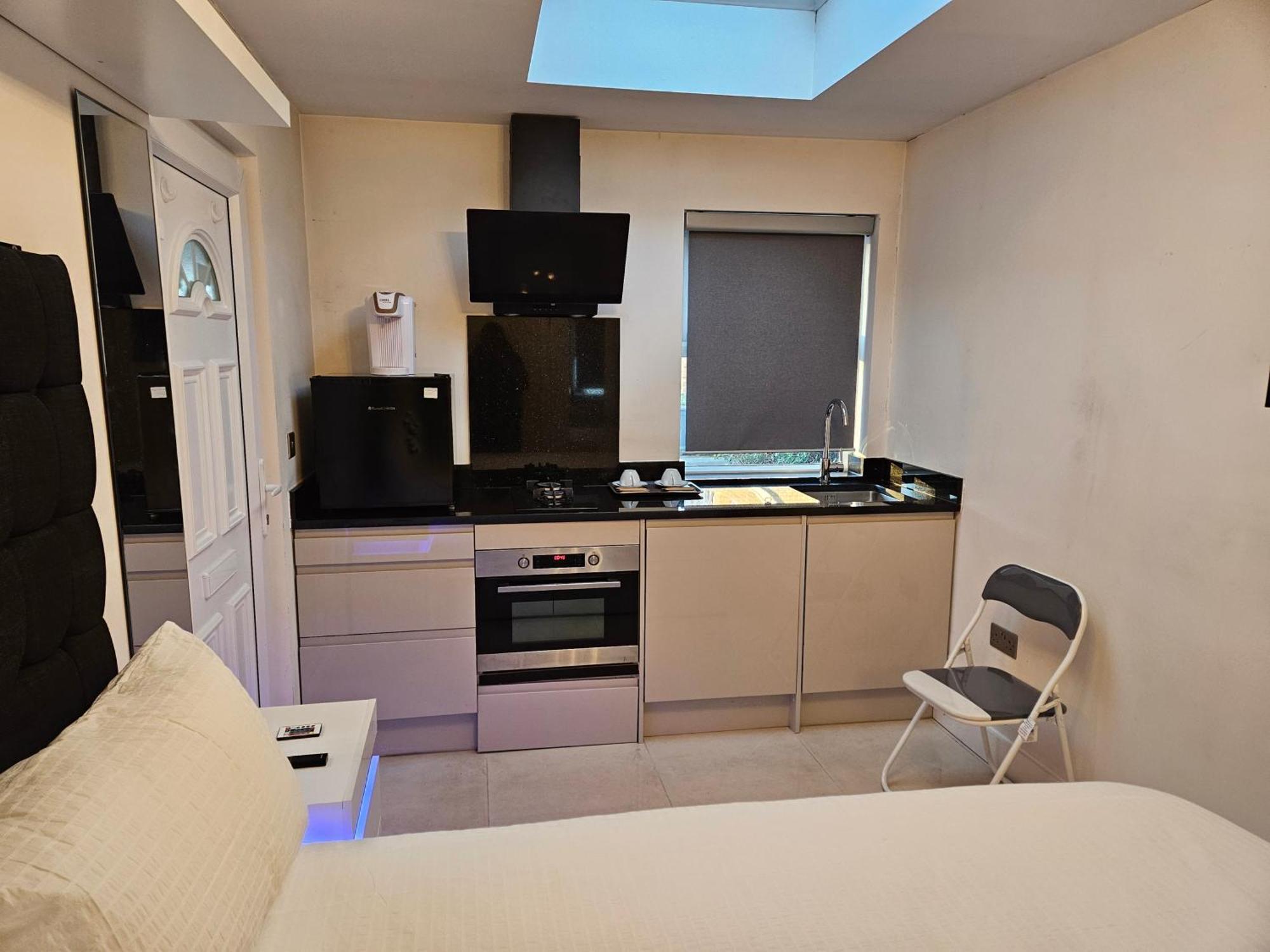 For 2guests-parking-garden-nearlondon-ac Apartment London
