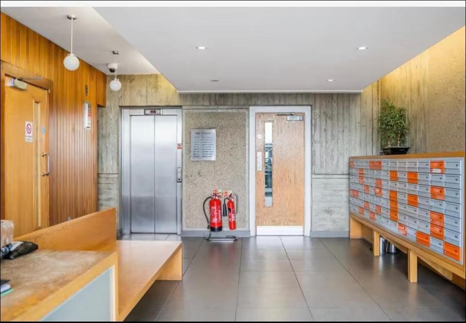 Lägenhet O2 & Excel Zone 2 Sleeps 6 London