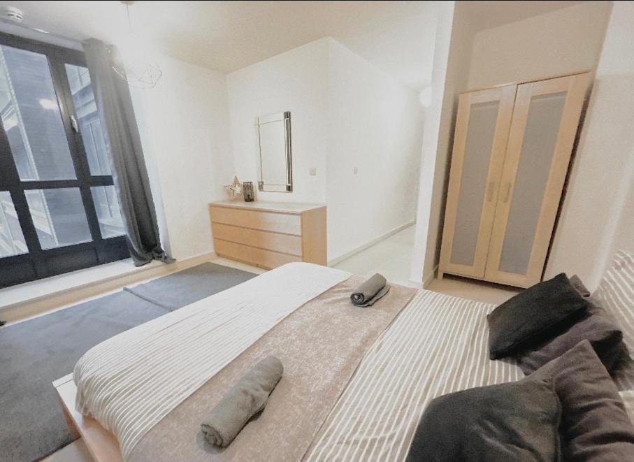 O2 & Excel Zone 2 Sleeps 6 Lägenhet London