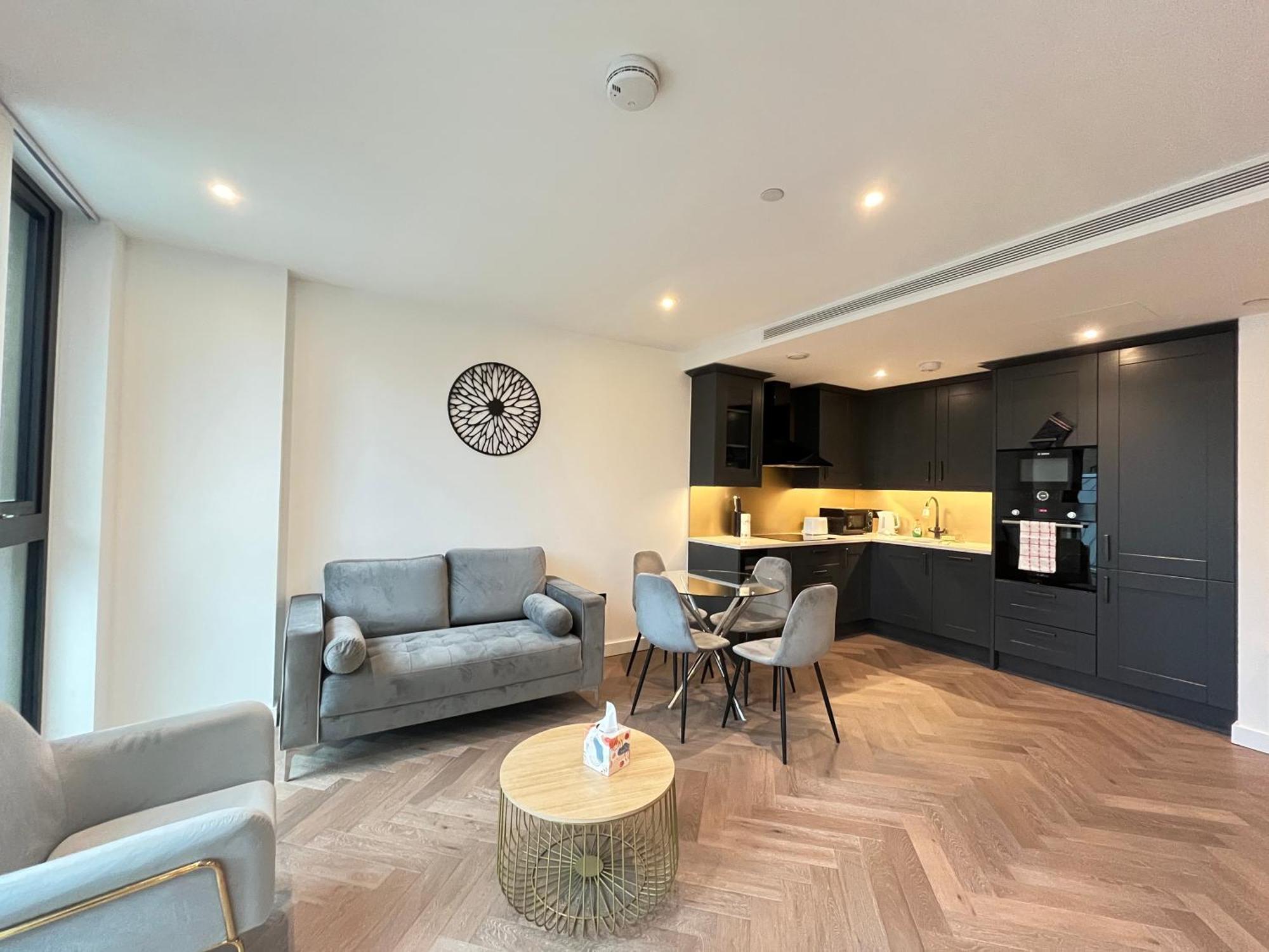 Whole Spacious New 1 Bed Flat Near Tower Bridge Apartment *