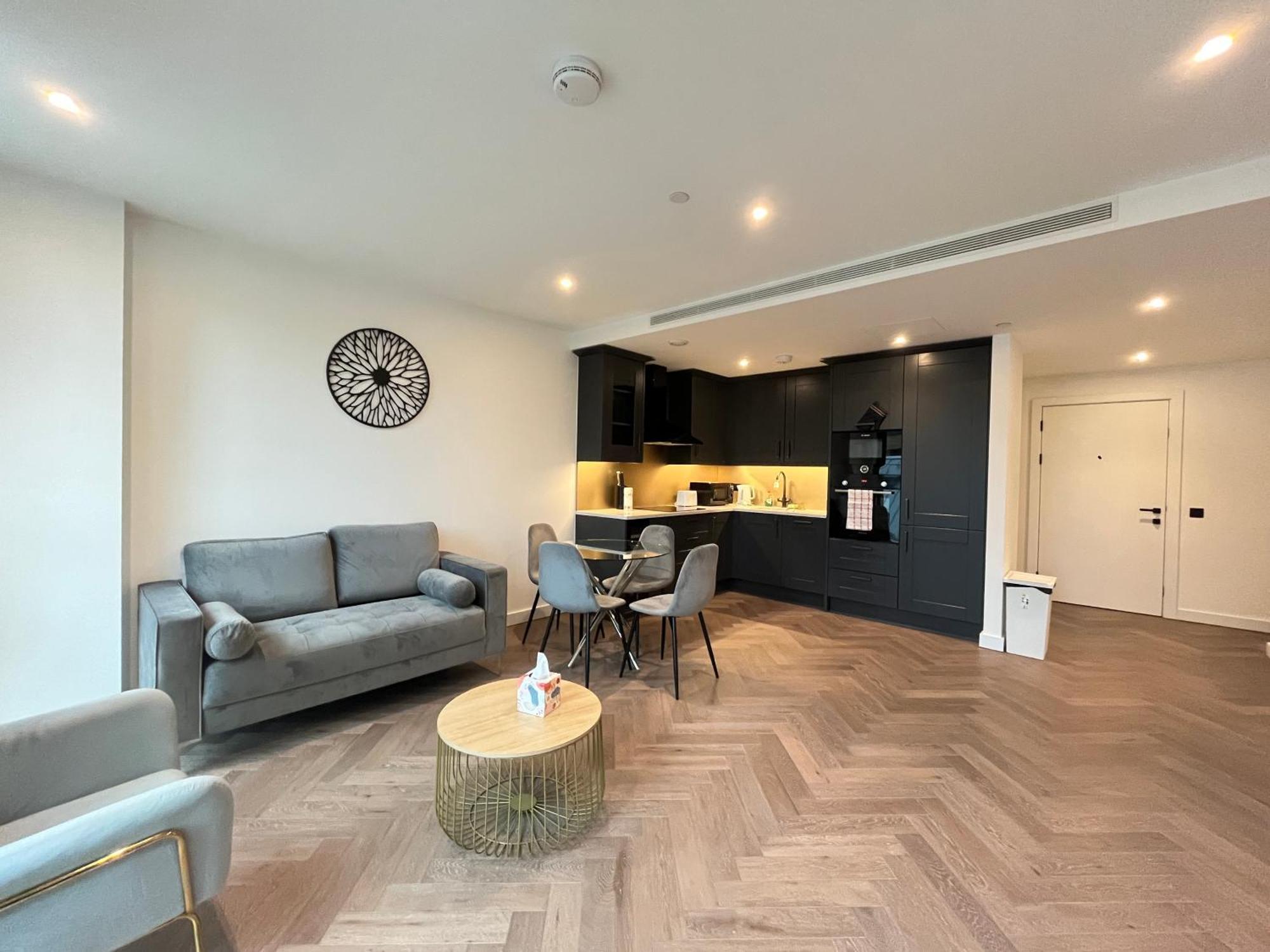 Whole Spacious New 1 Bed Flat Near Tower Bridge
