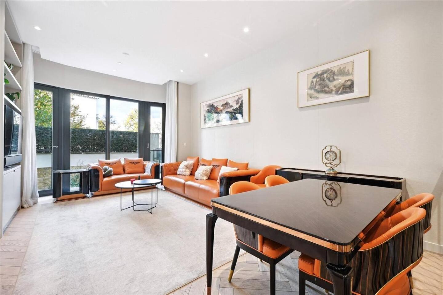 Homestay Holland Park 3 Bedroom Apartment London