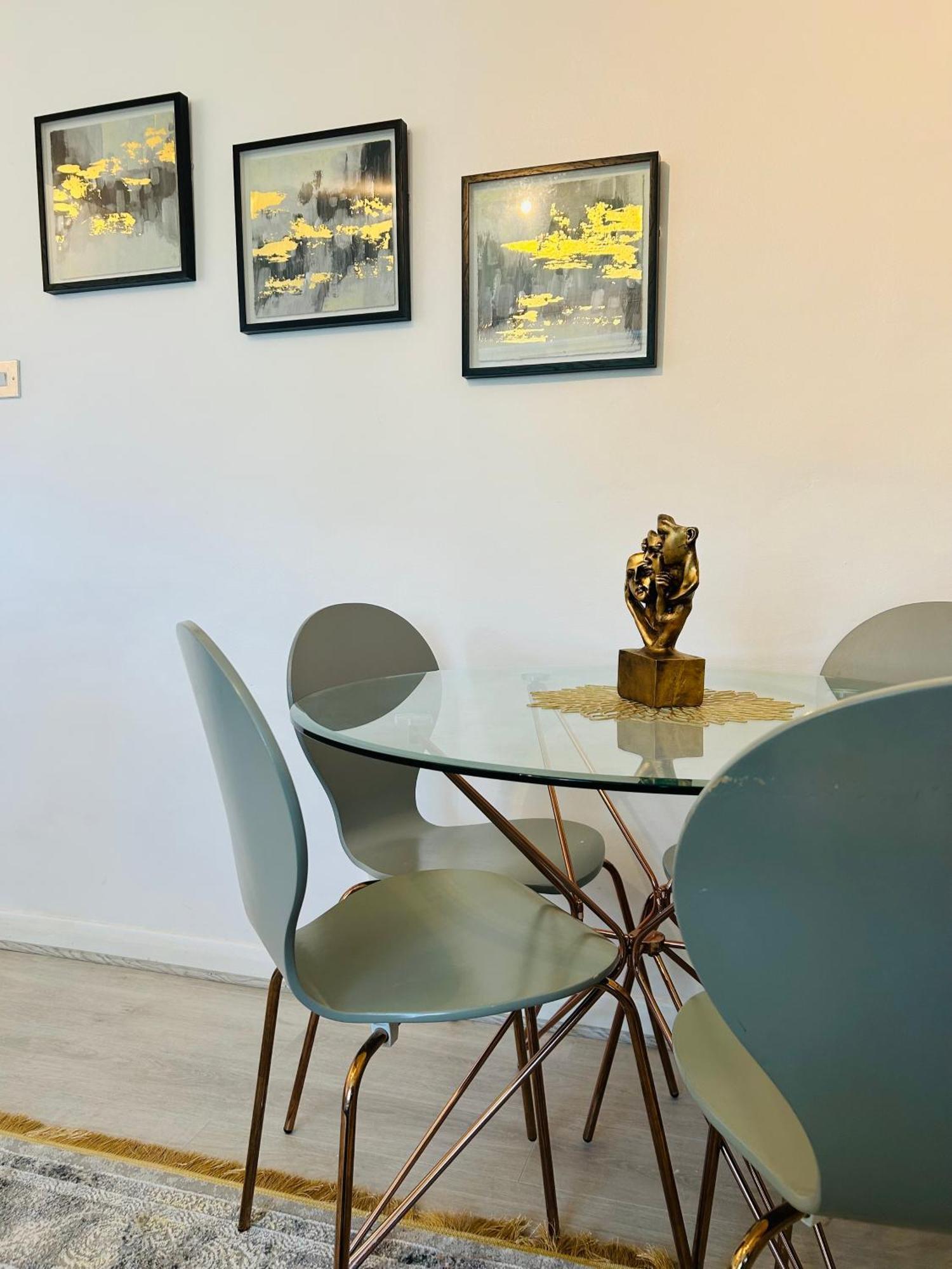 One Bedroom Flat In Chiswick W4 Leilighet London