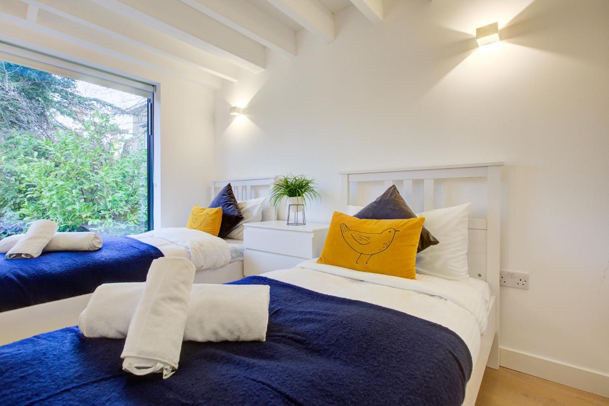 Neoteric Wimbledon Village Feriehus London
