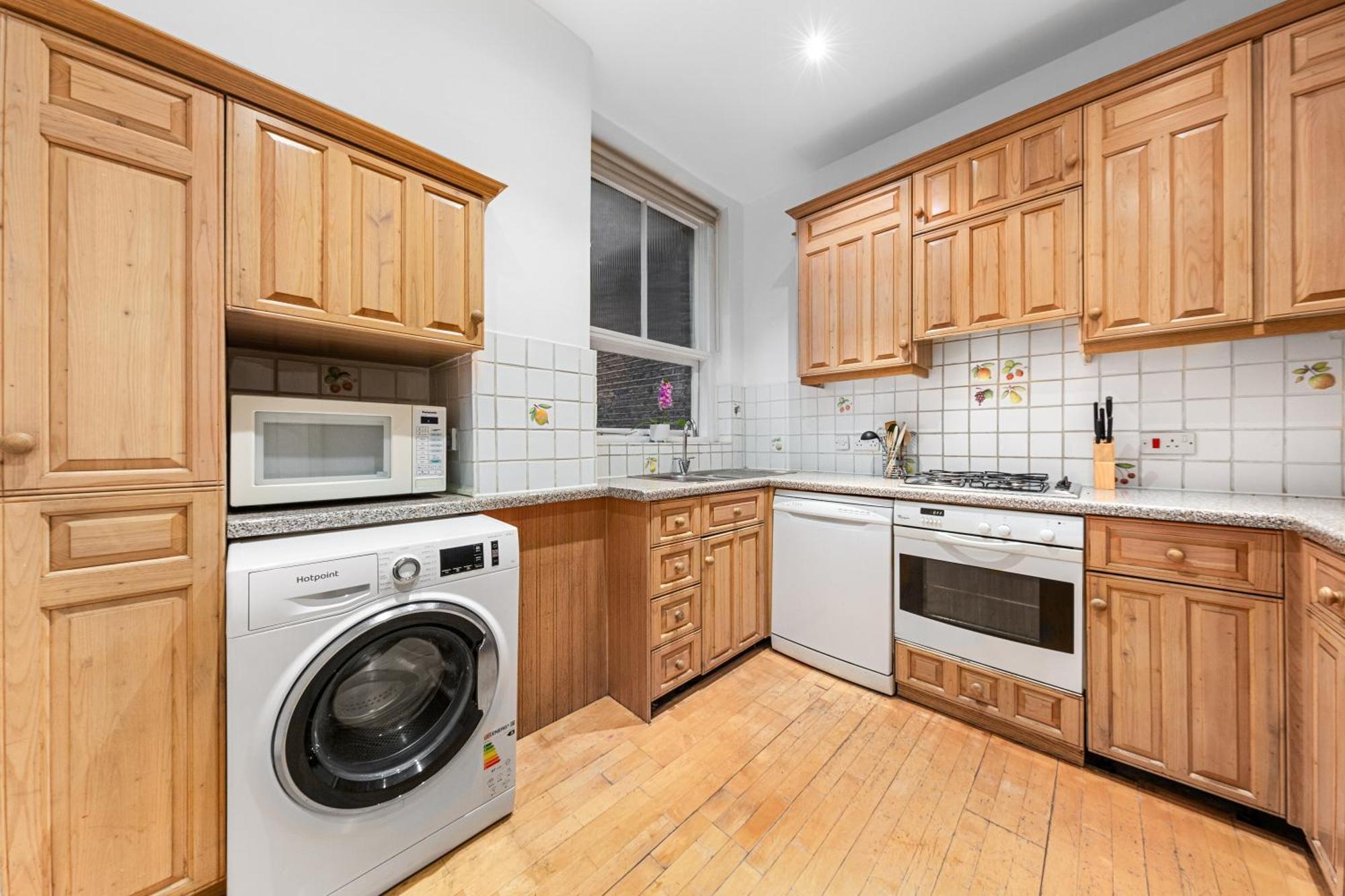 Apartment 3 Bedroom Sloane Square Kings Road Chelsea Bm1 London